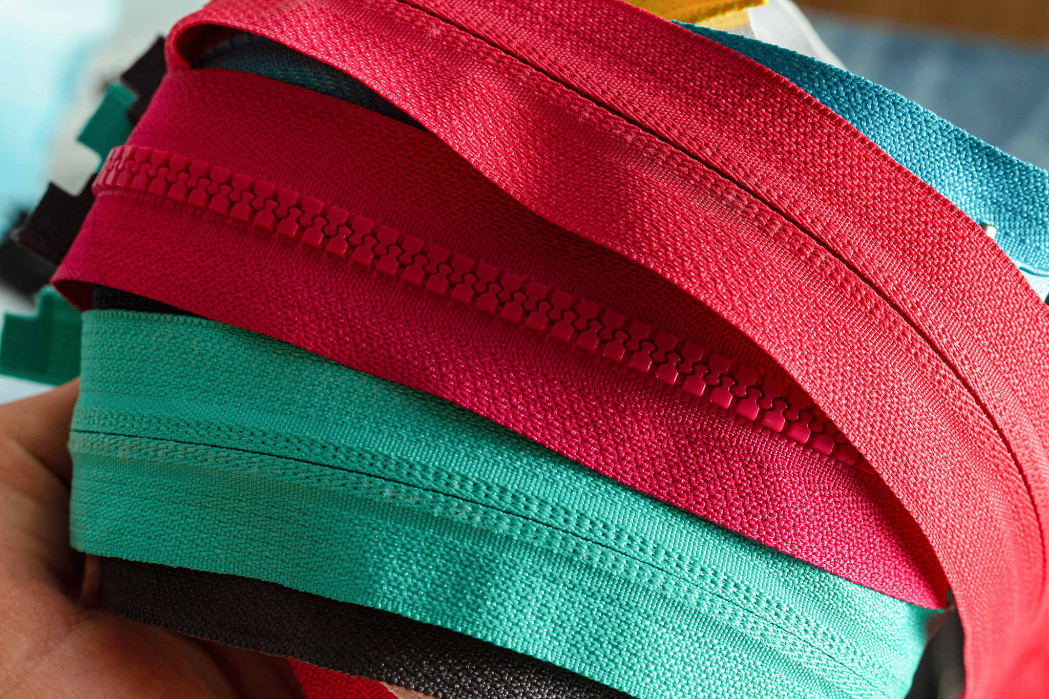pack lot of colorful plastic and metal zippers stripes with slid