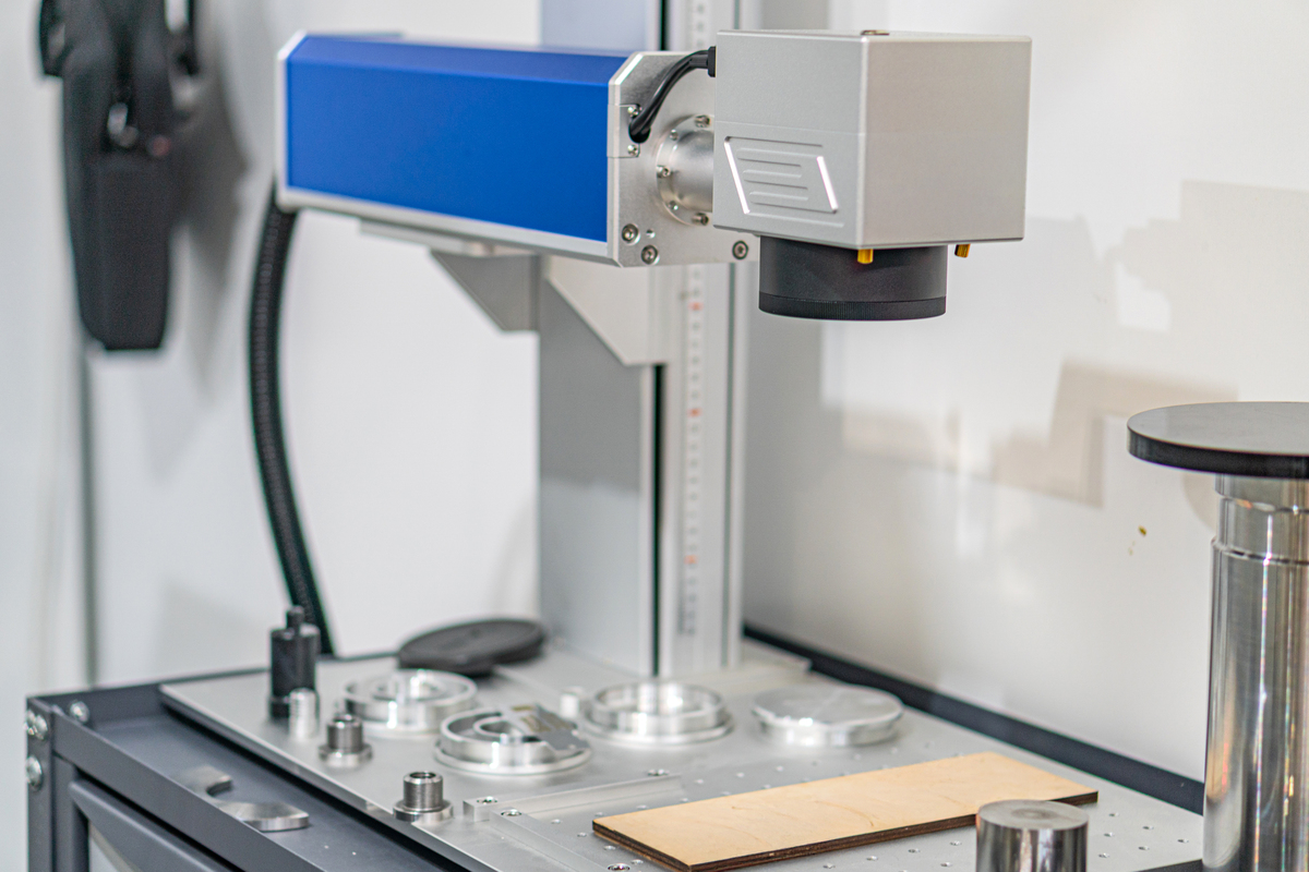 高功率紧凑型Tm:YAG激光实验装置设计及参数分析