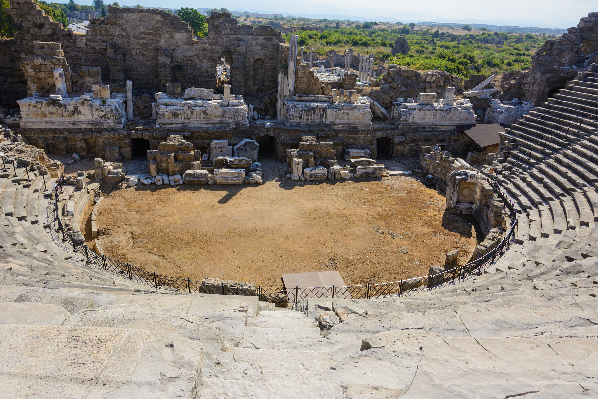 top view of the arena and the seats of the amphitheater. side, t
