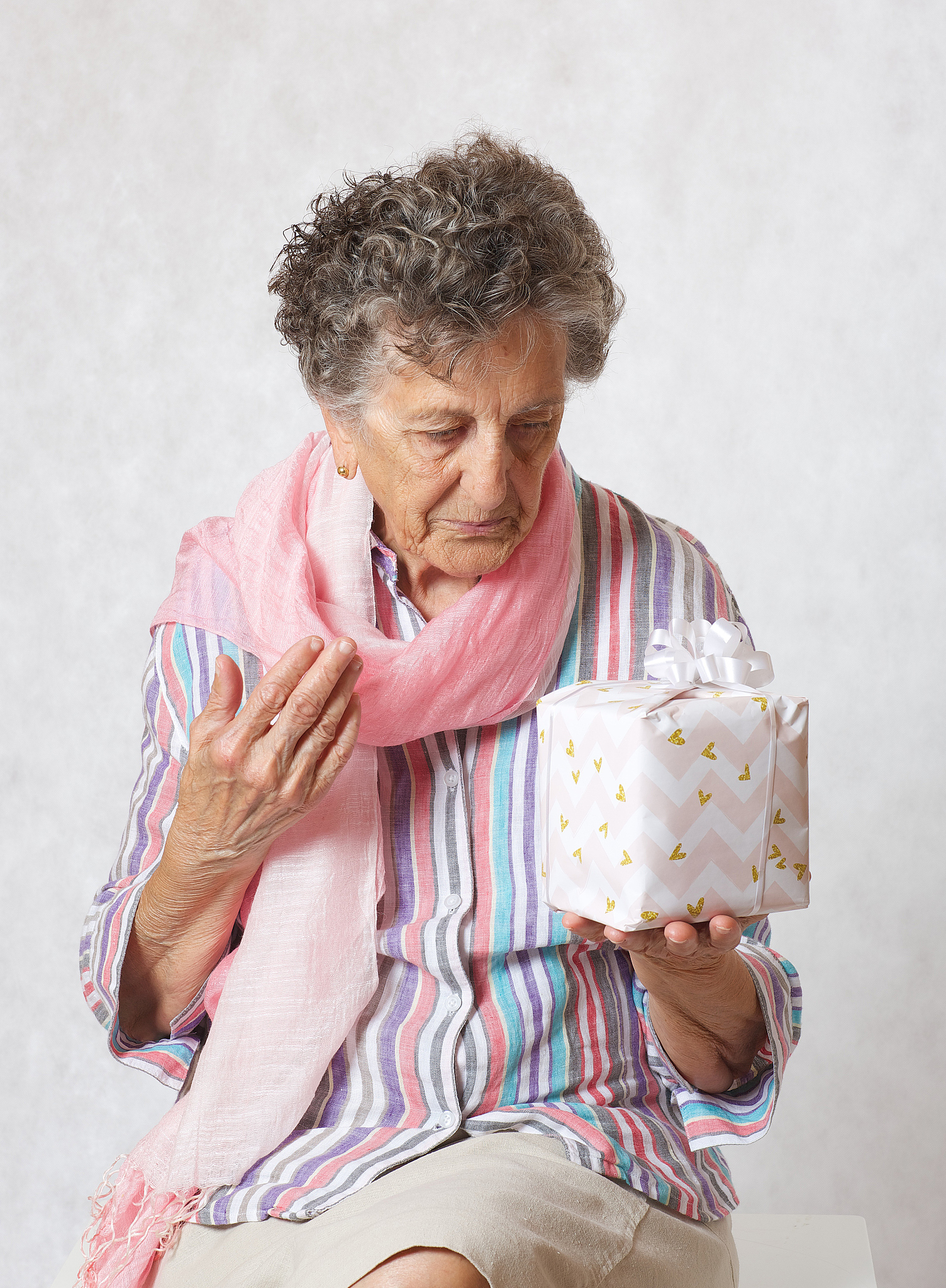 Thoughtful Gift for Grandma: A Cozy Lavender Blanket