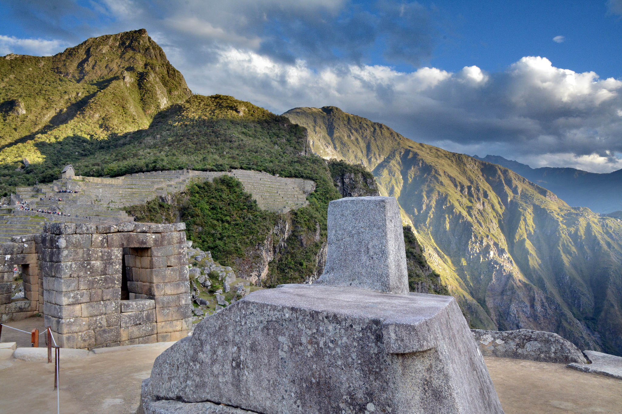 猜字谜：古老智力游戏的起源与文化传承