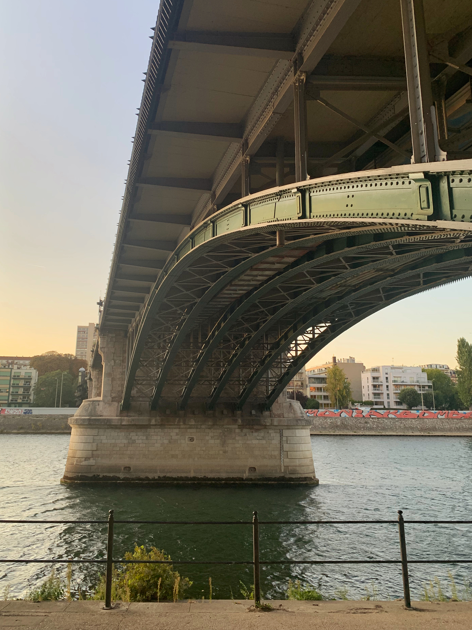 哈尔滨工业大学的道路桥梁与渡河工程专业主要学习哪些课程