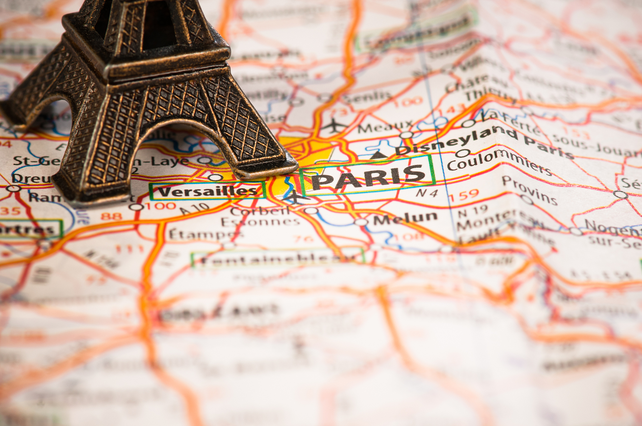 Paris: The City of Lights - A Romantic Escape & Cultural Hub