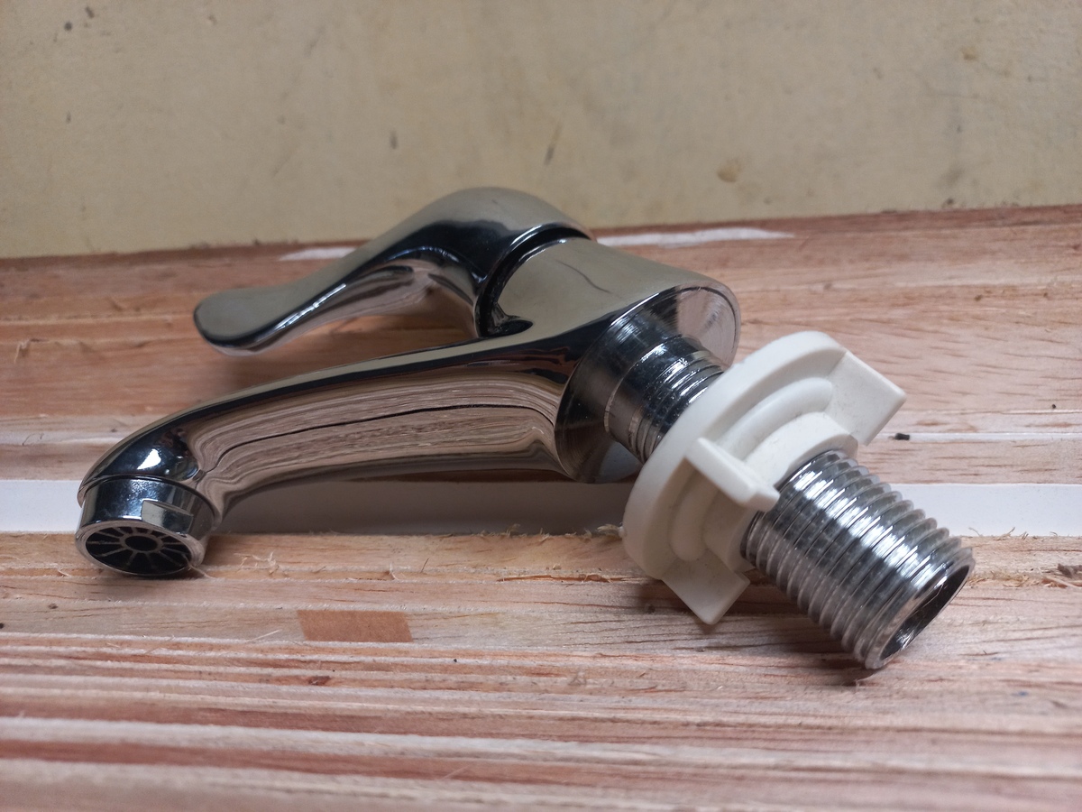 360度旋转水龙头延长管 - 方便调节水流，舒适使用