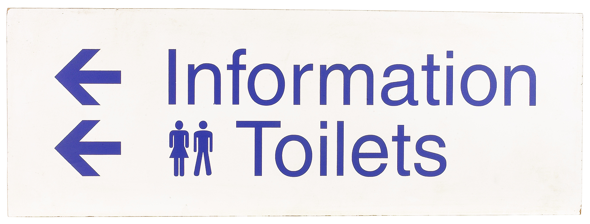 翻译以下句子为英文 空气中弥漫着一种令人不安的沉默让人感觉到有一种不祥的氛围。