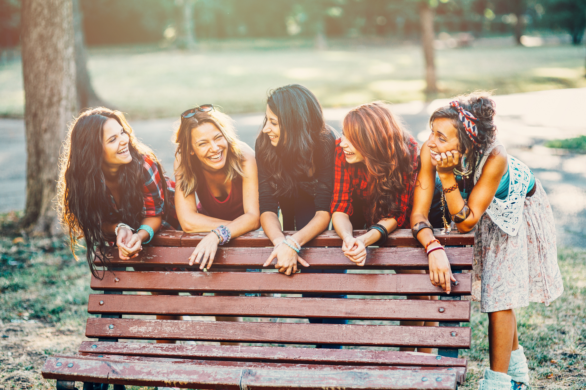 如何与喜欢的女生保持长久友谊？ - 专家建议