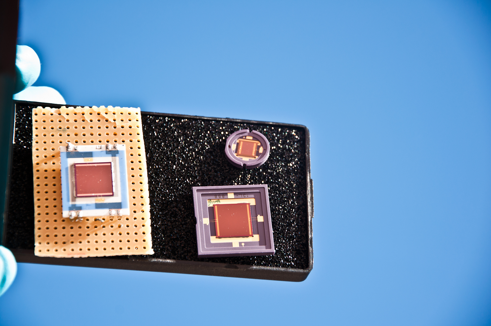 I2C vs SPI：两种串行通信协议的比较