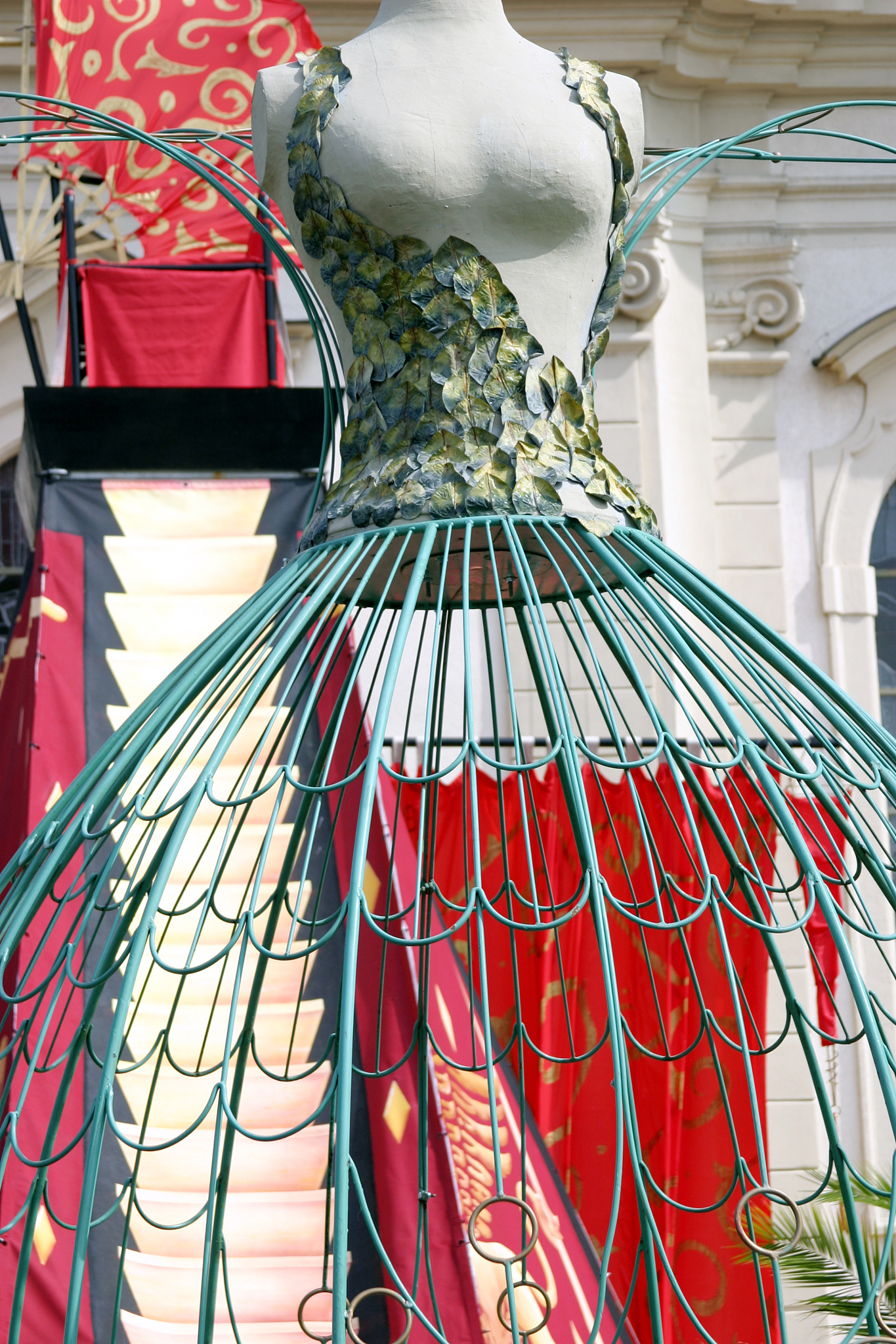 女皇屈服于权势大臣的命运：傀儡还是操控者？