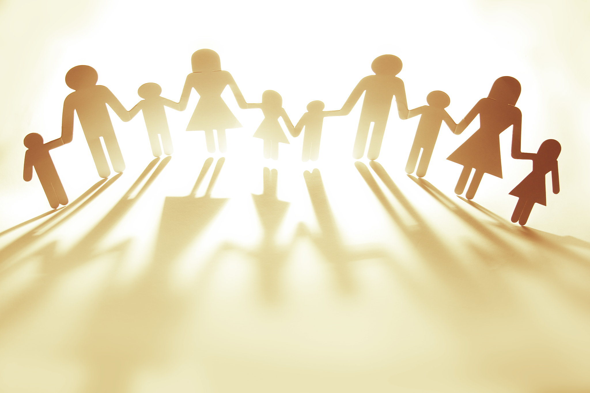 呵护亲情的温暖之光：家庭纽带的重要性