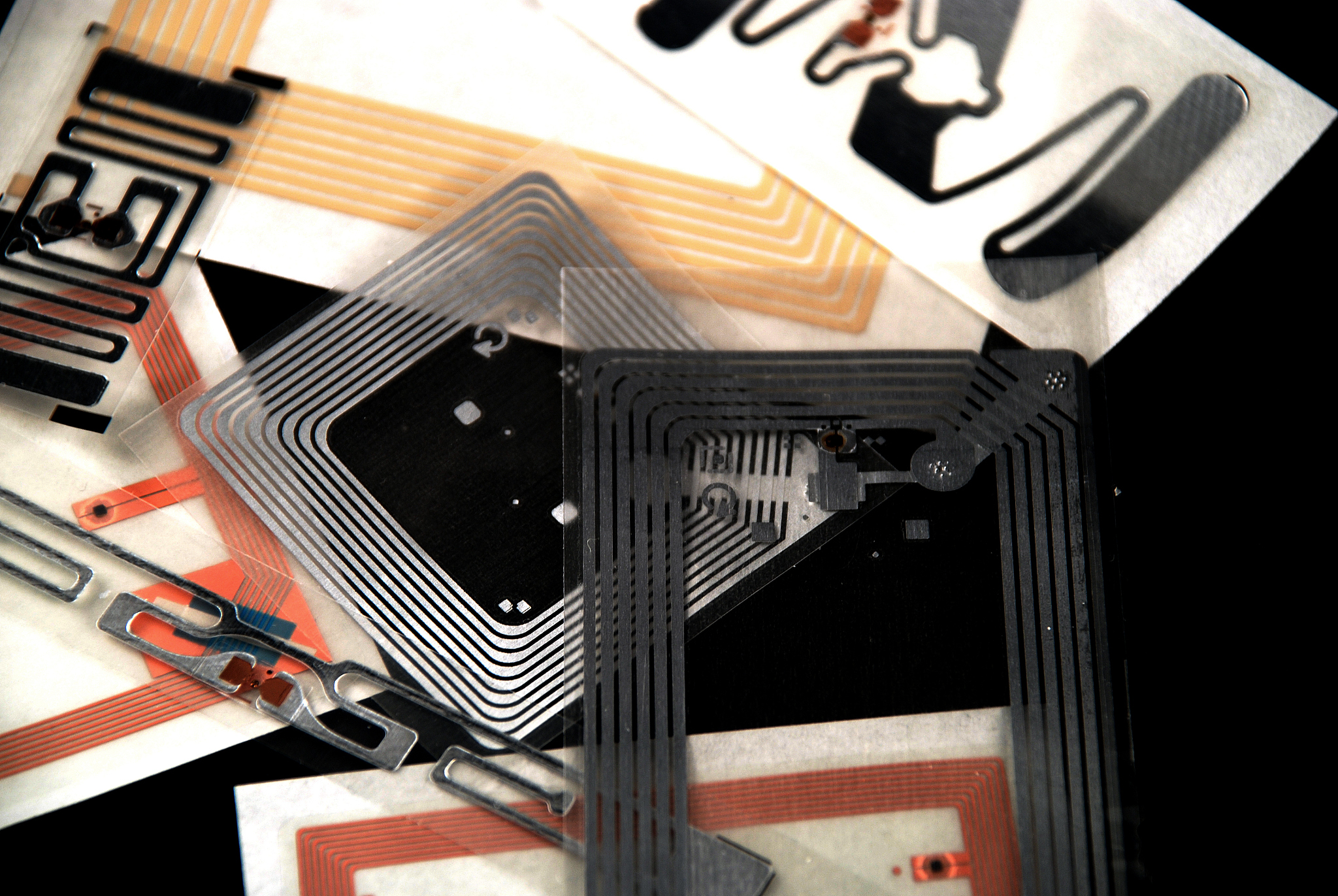 简述一位电子标签的射频法工作原理