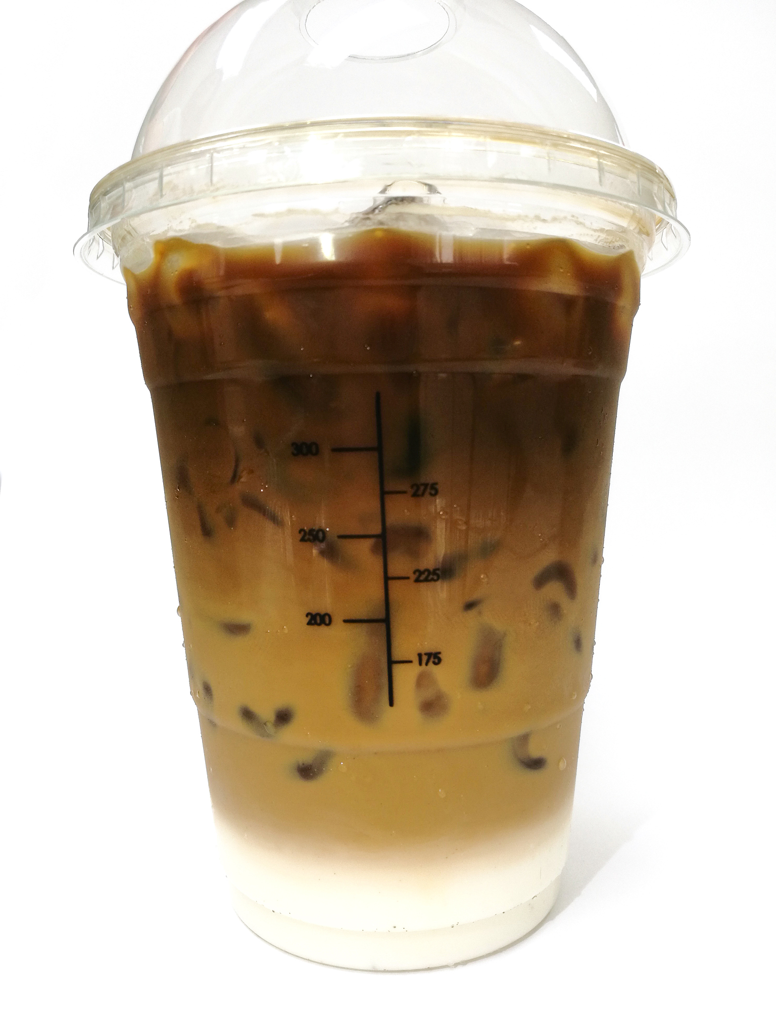 清凉一夏！推荐冰拿铁，浓缩咖啡的完美冷饮选择