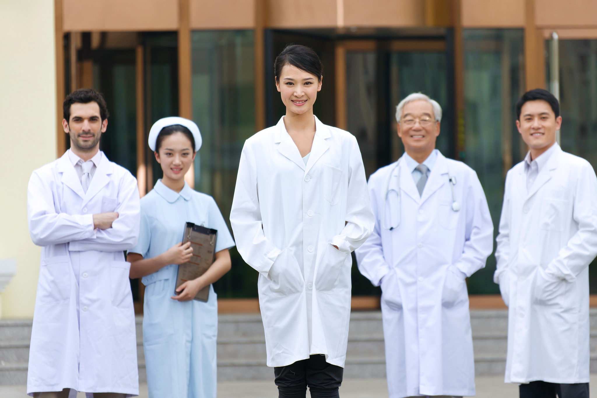 社区医生和专科医生：医疗体系中的重要角色