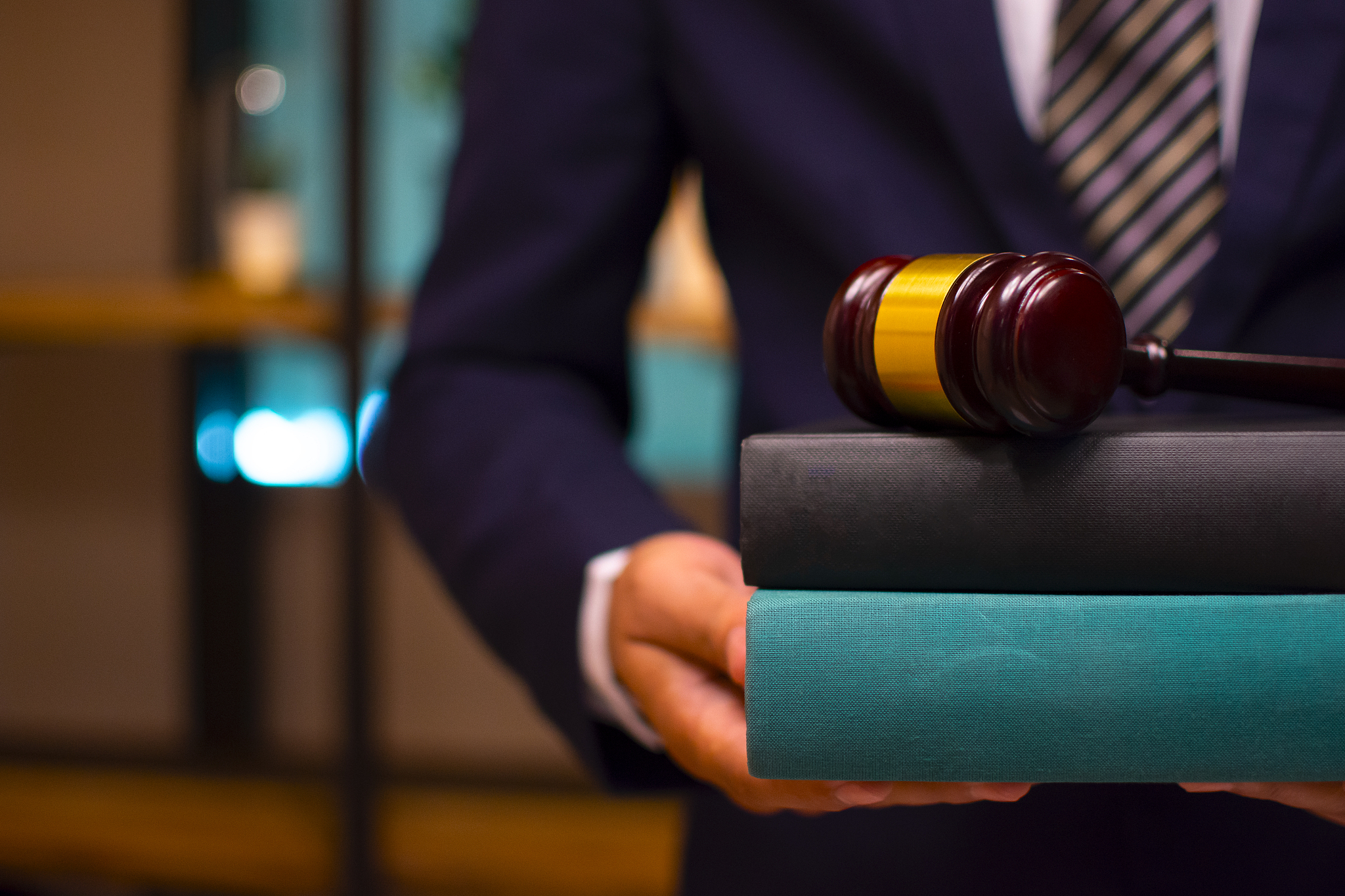 刑事案件律师怎么选？资深刑辩律师刘校逢教你几招！