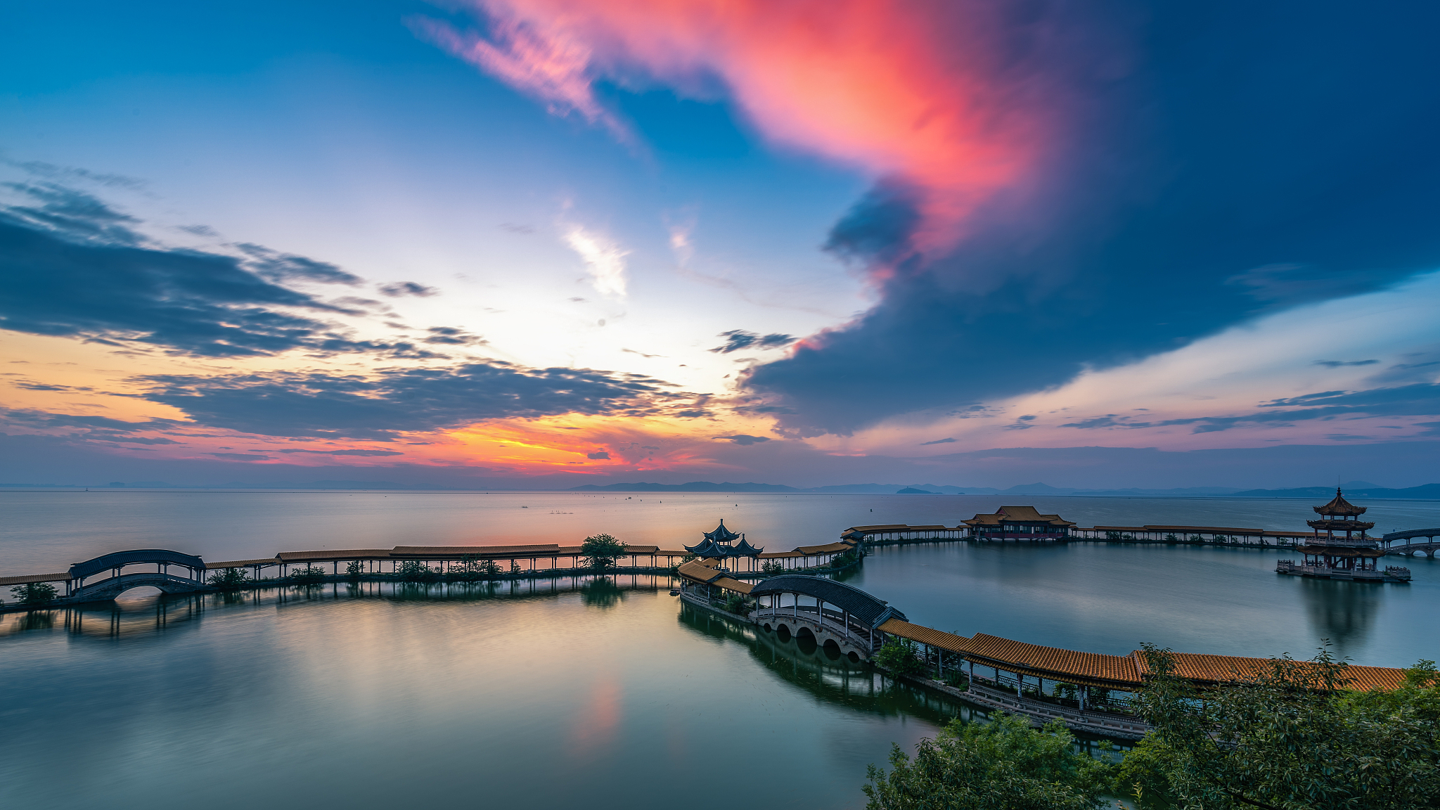 苏州旅游与财经高等职业技术学校表演艺术专业难学吗？就业前景如何？