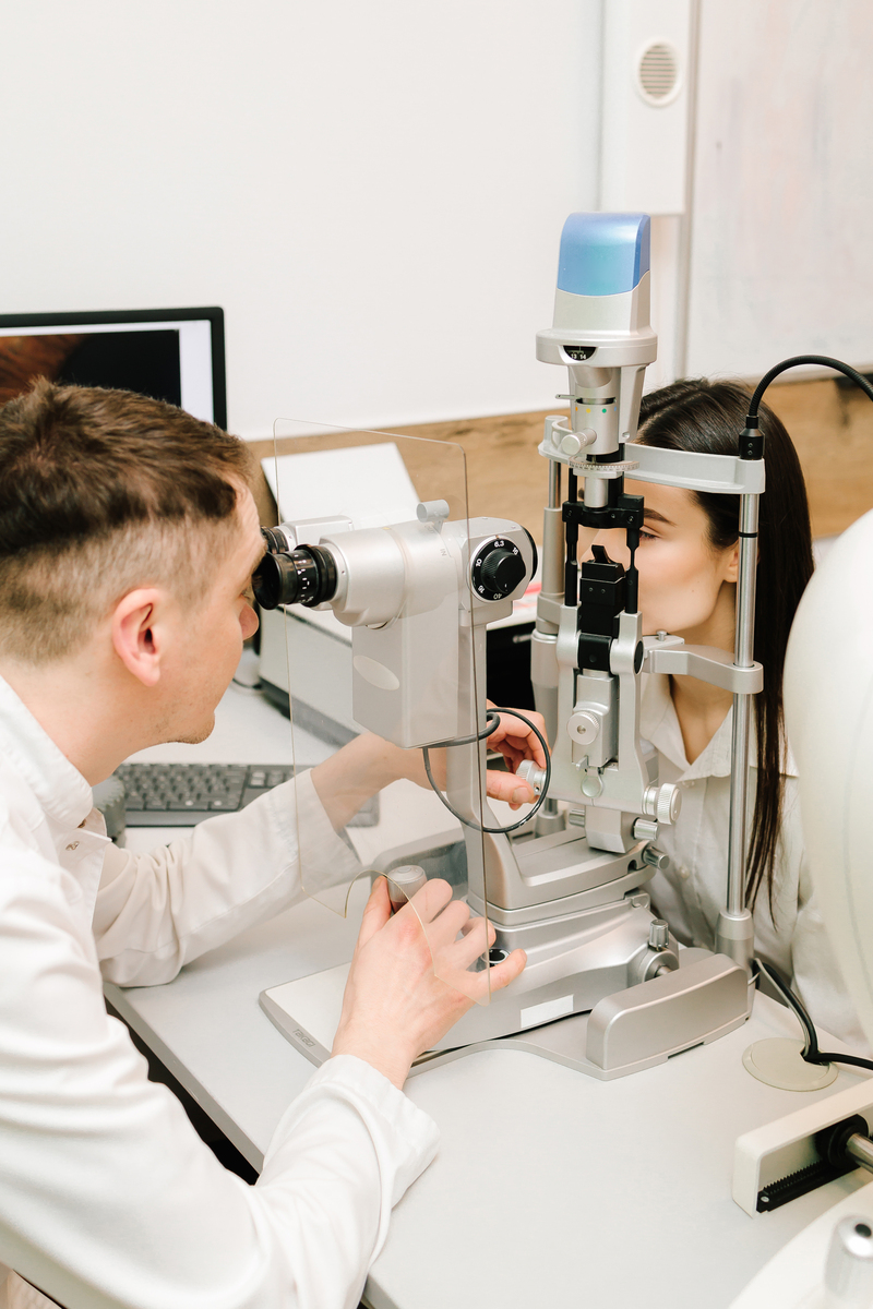 我眼睛400度 视力是49吗