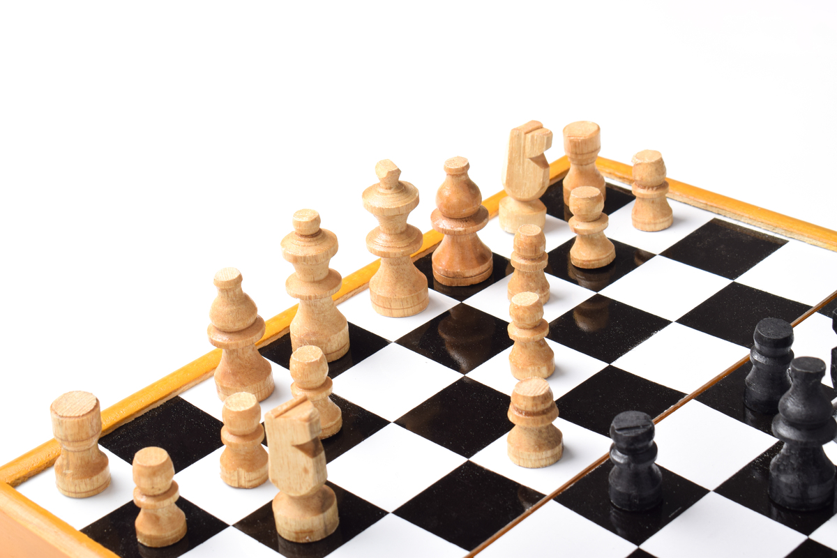 国际象棋：二人对弈的战略游戏