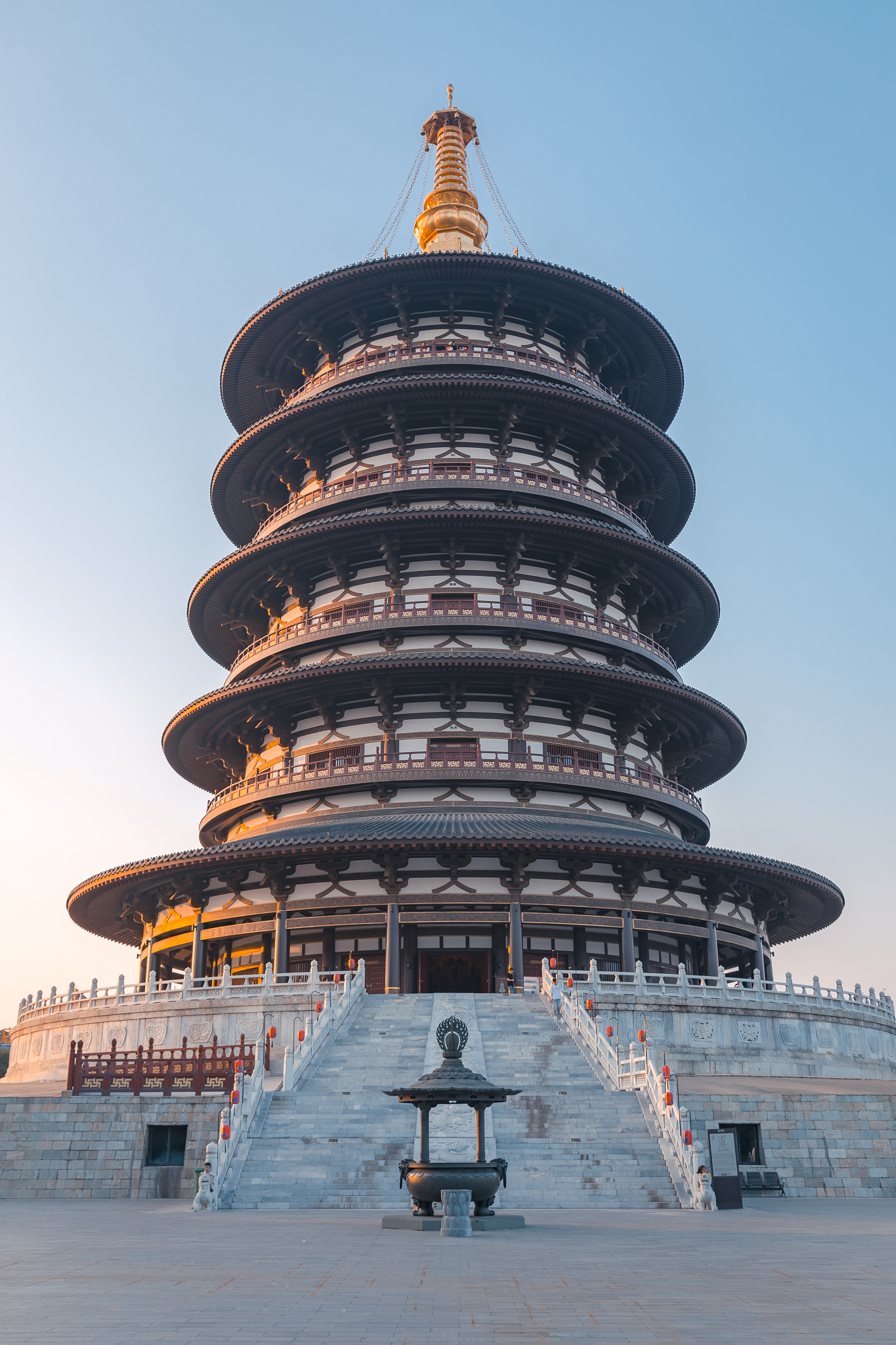 河南省经贸工程技术学校的酒店服务与旅游就业方向怎么样