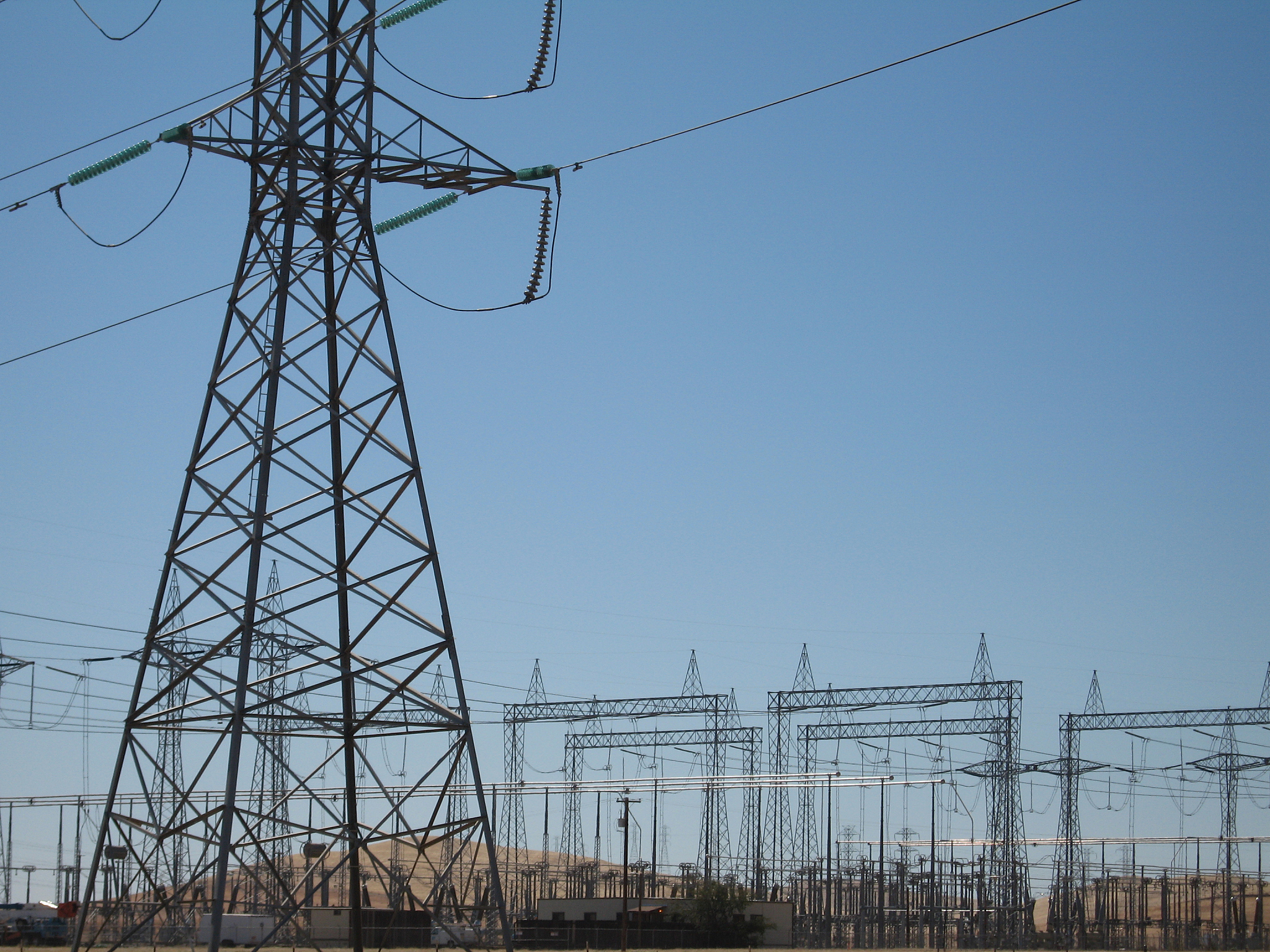 如何确定厂用变压器容量？