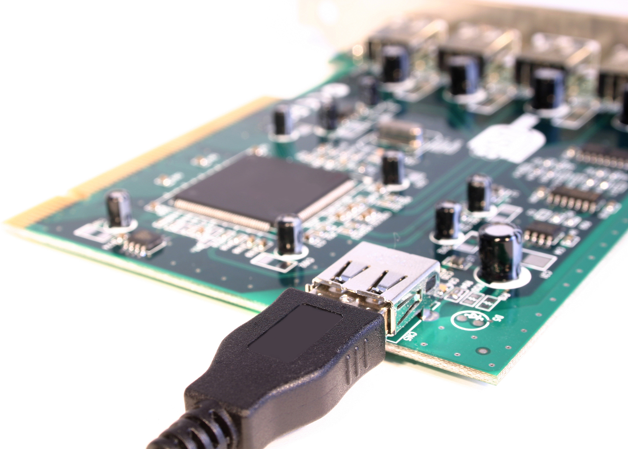 ne2k_isa i82551 i82557b i82559er ne2k_pci pcnet rtl8139 e1000 virtio这些是网卡类型吗golang如何确定虚拟网卡是其中哪个类型可以写个示例吗