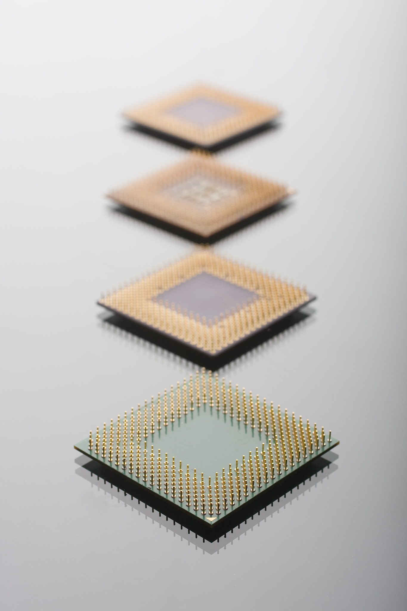 碳基半导体存储器件