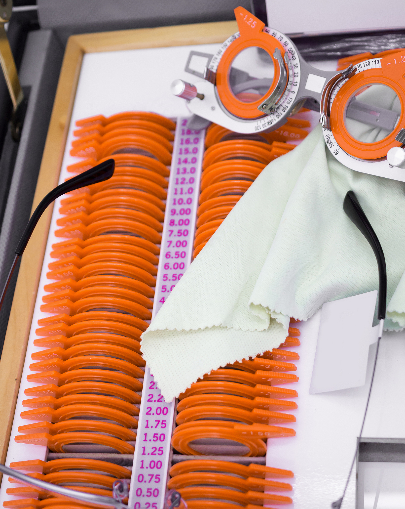 重庆市云阳职业教育中心眼视光与配镜专业教学主要内容都有哪些