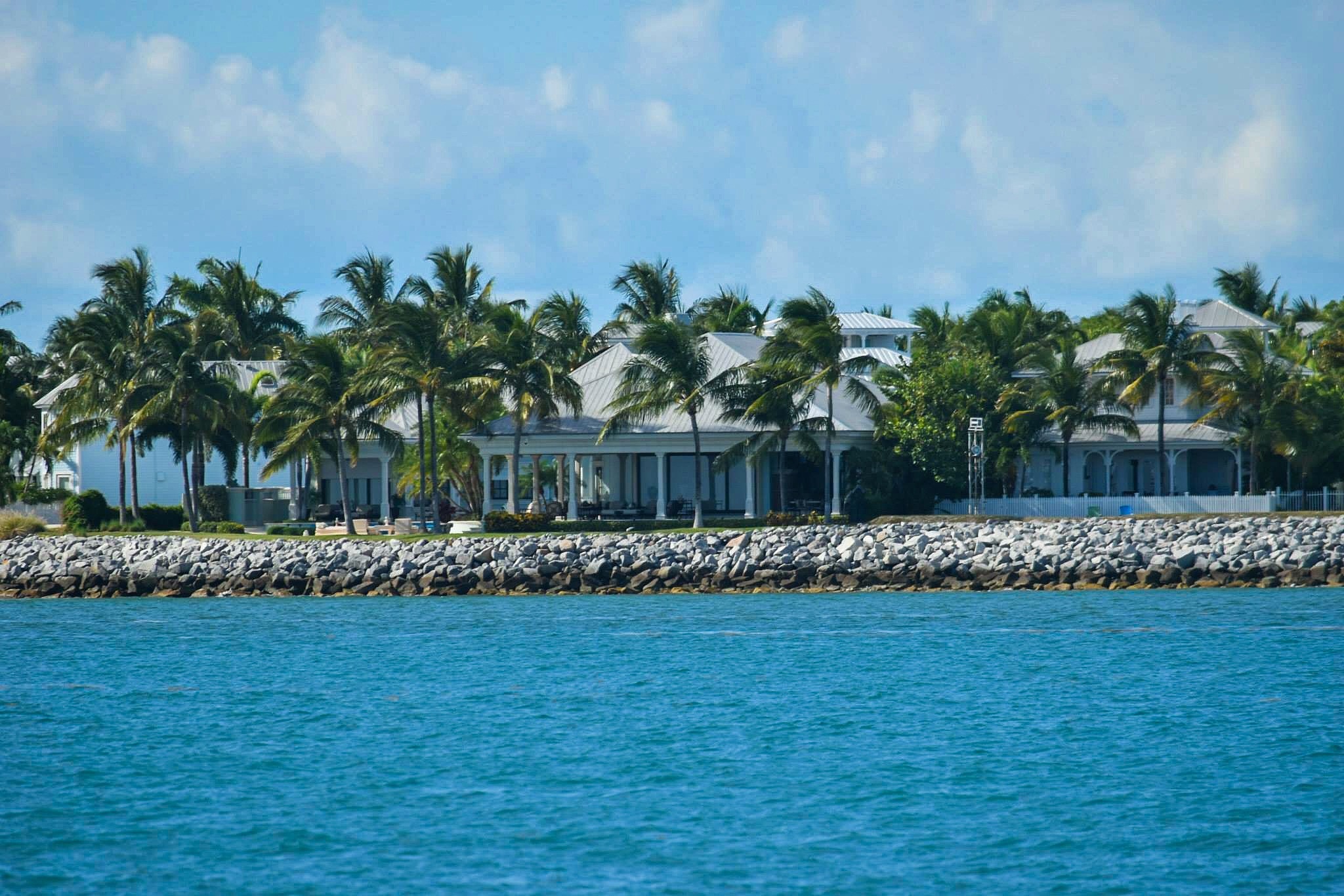 Deluxe Cavern Resort: A Hidden Paradise in the Heart of a Remote Island