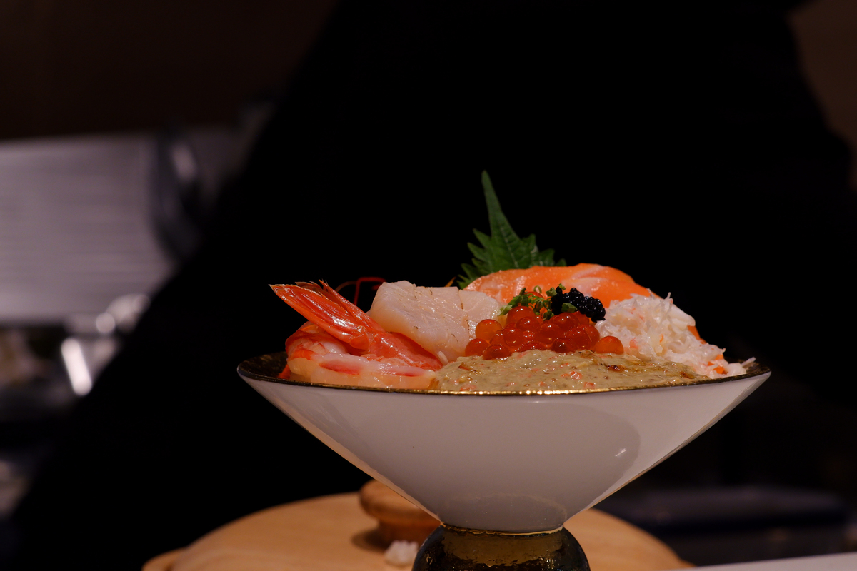 30字日料美食评价：新鲜美味，口感鲜嫩，色香味俱佳！