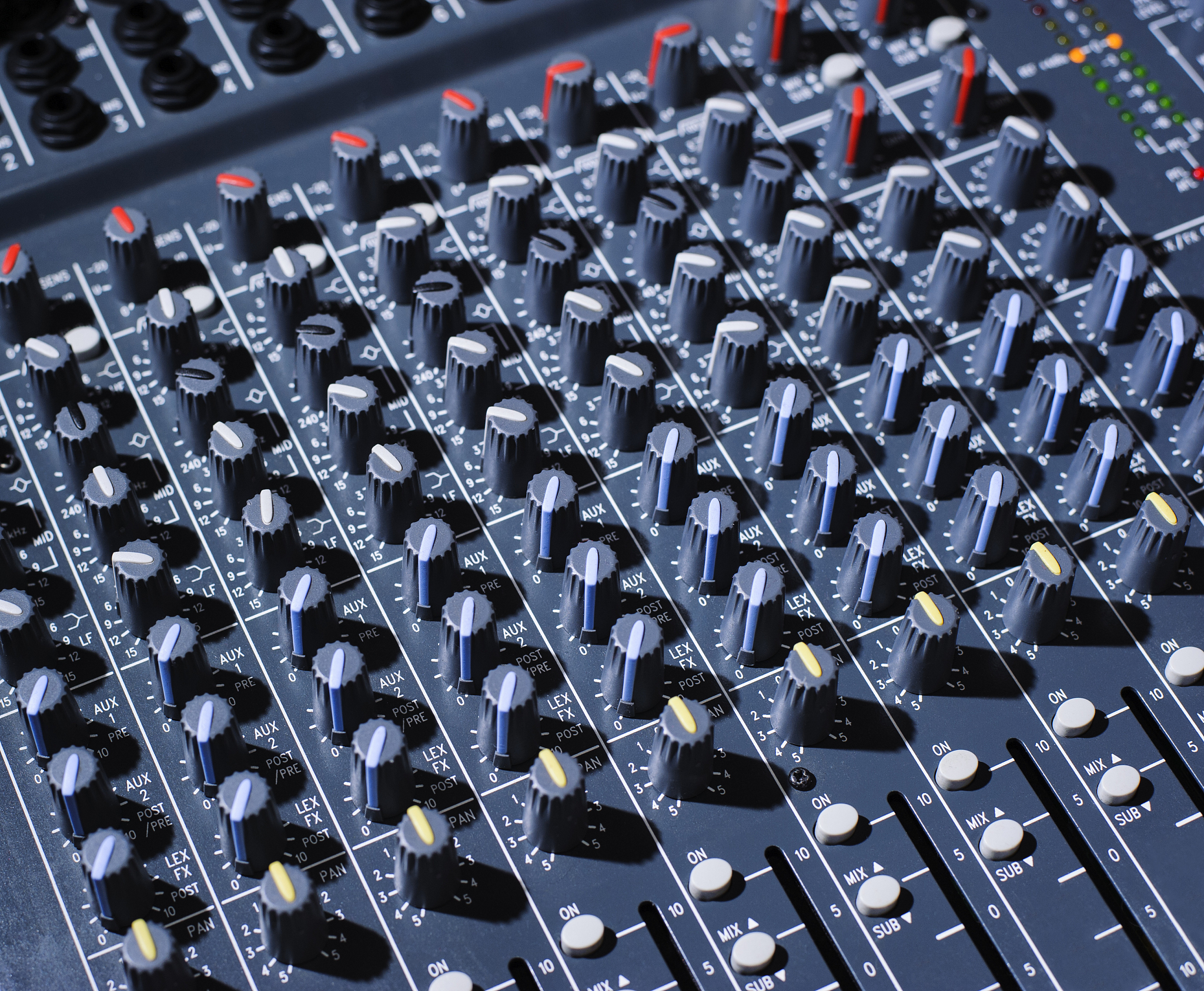 锑的电子排布式及性质解析 - 半导体金属的应用