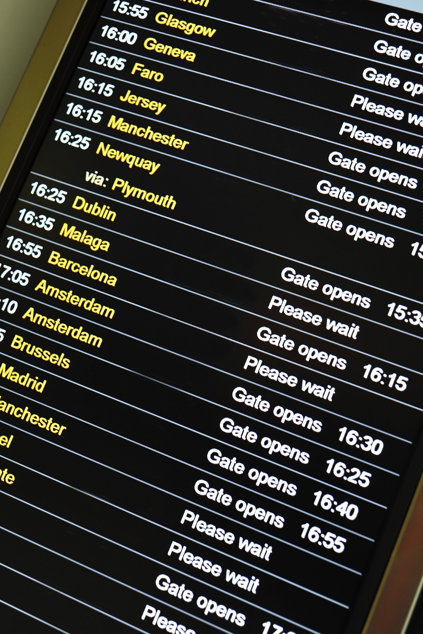 内存品牌型号参数大全：Kingston、Corsair、Crucial等热门内存推荐