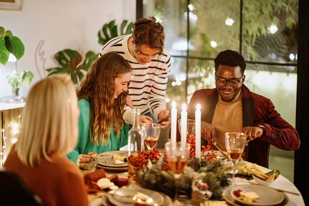 朋友喜欢发沙雕表情包怎么办