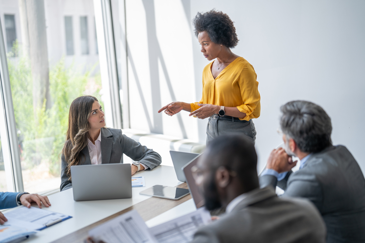 办公室同事可以无话不谈吗？ - 职场关系探讨