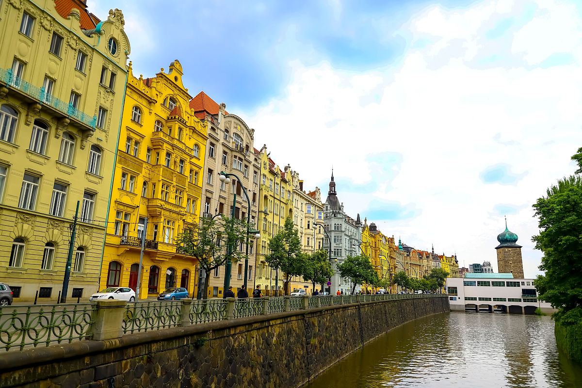 改写。该测量仪已通过相关国家和国际标准检验，已经在德国、奥地利、瑞士、法国、中国（铁路总公司）和捷克共和国获得批准并使用。