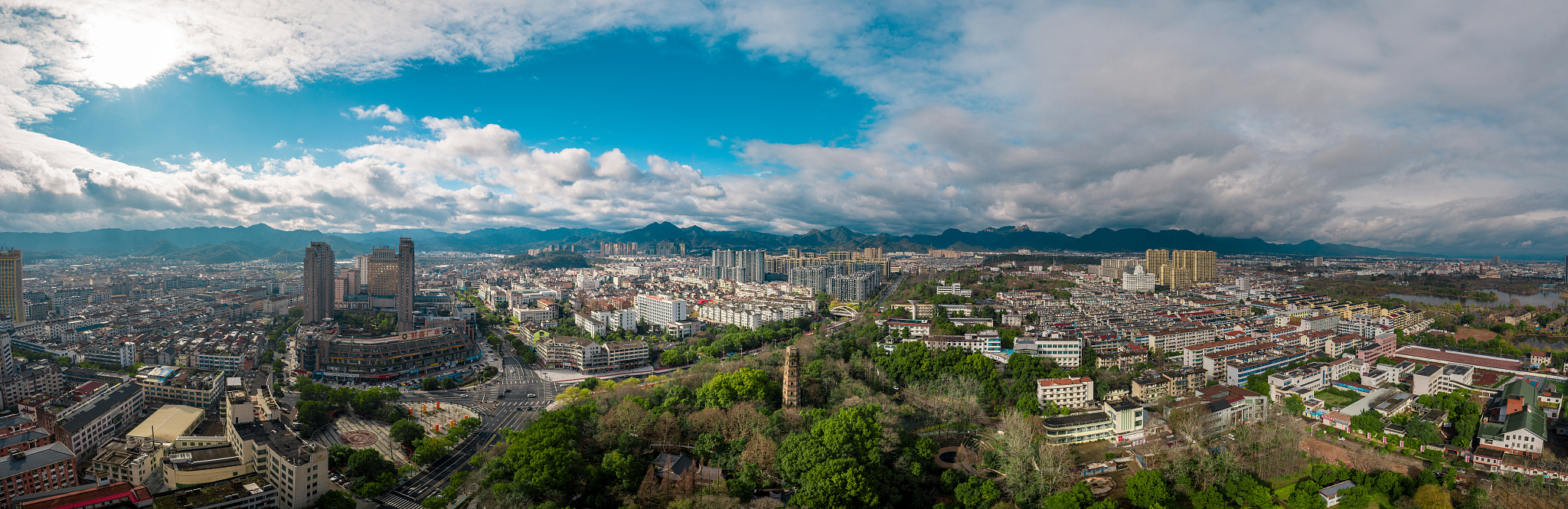 龙德古塔
