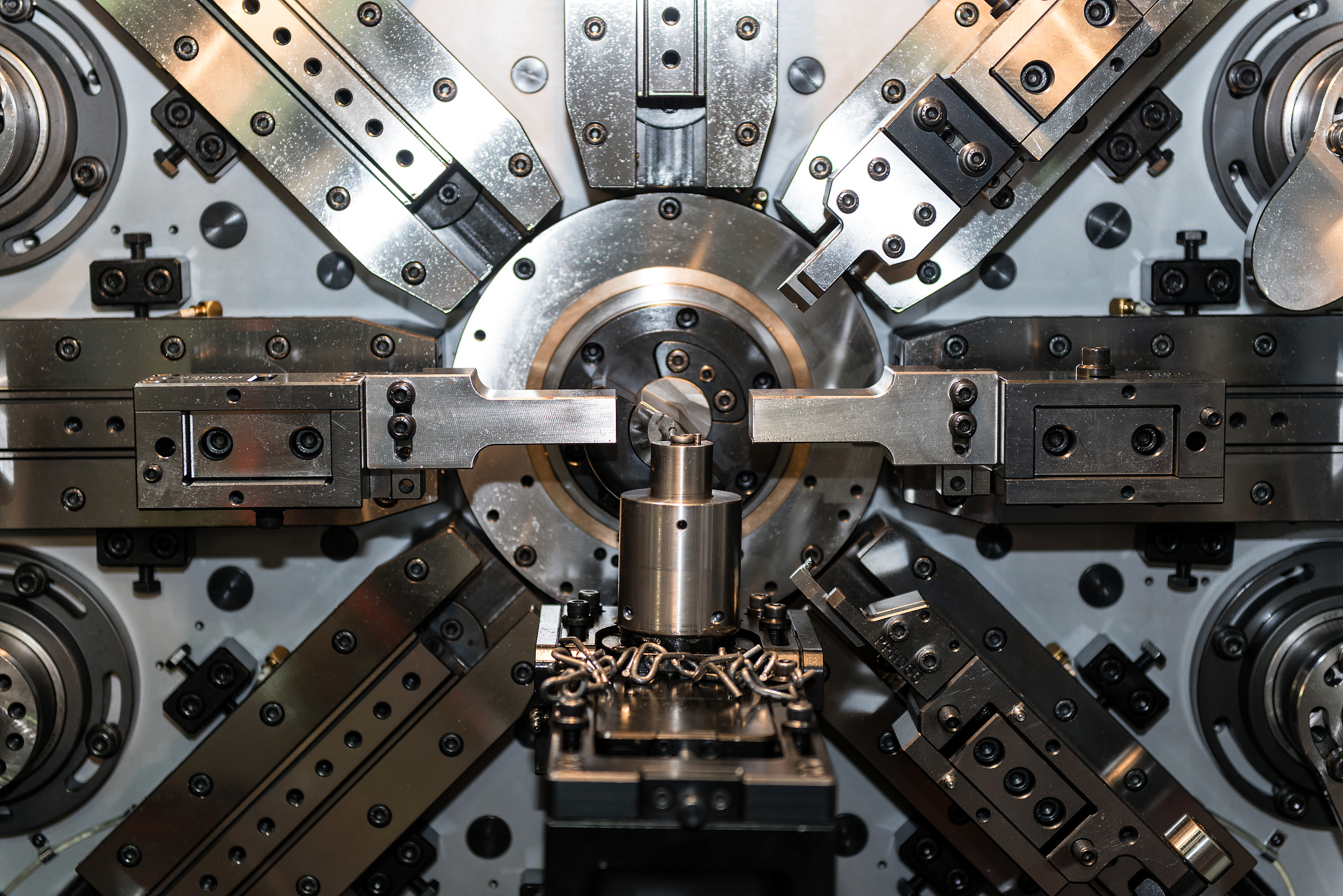 对于机械风格的设计