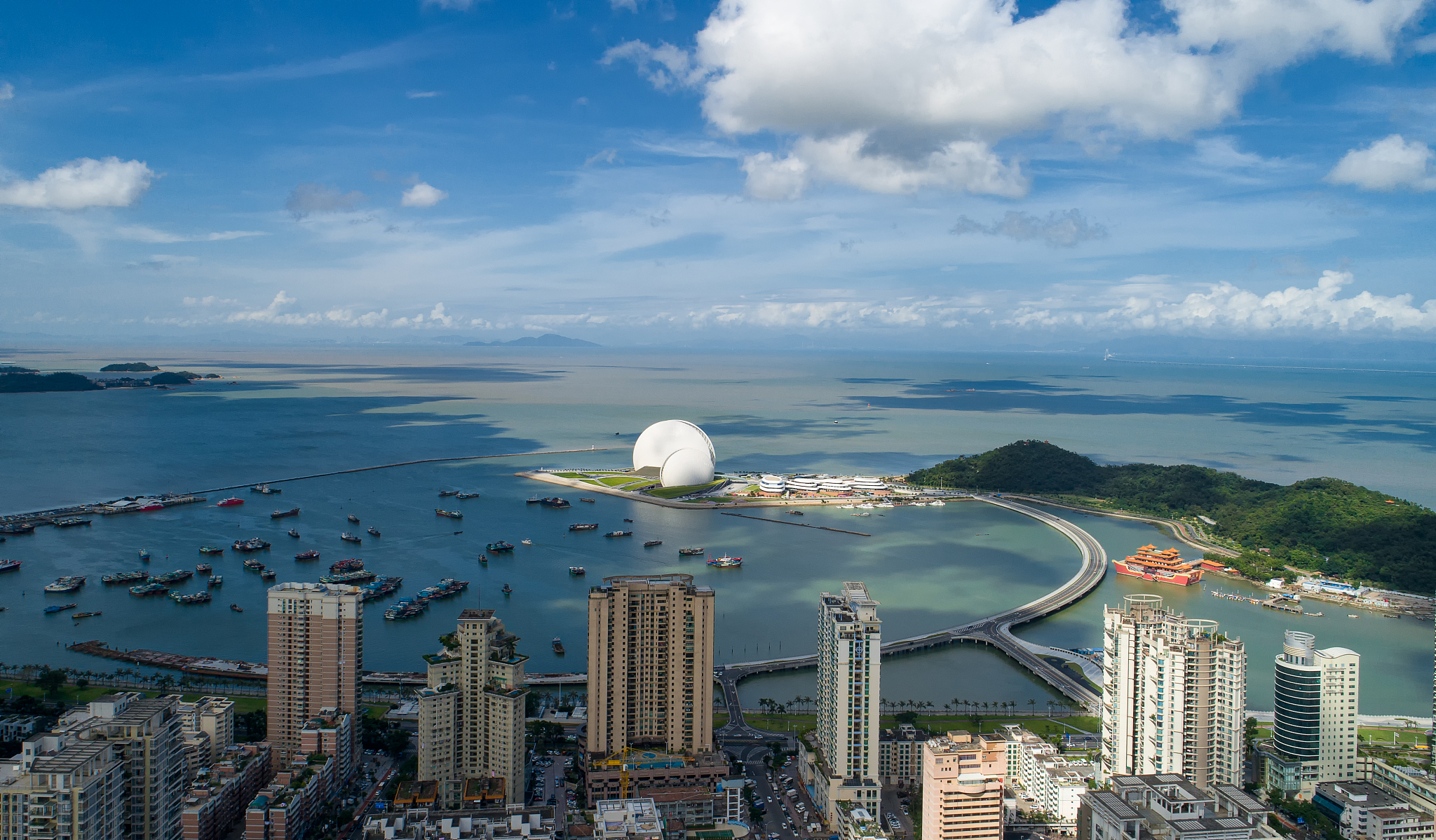 珠海 vs 湛江：哪个海滩更适合你？