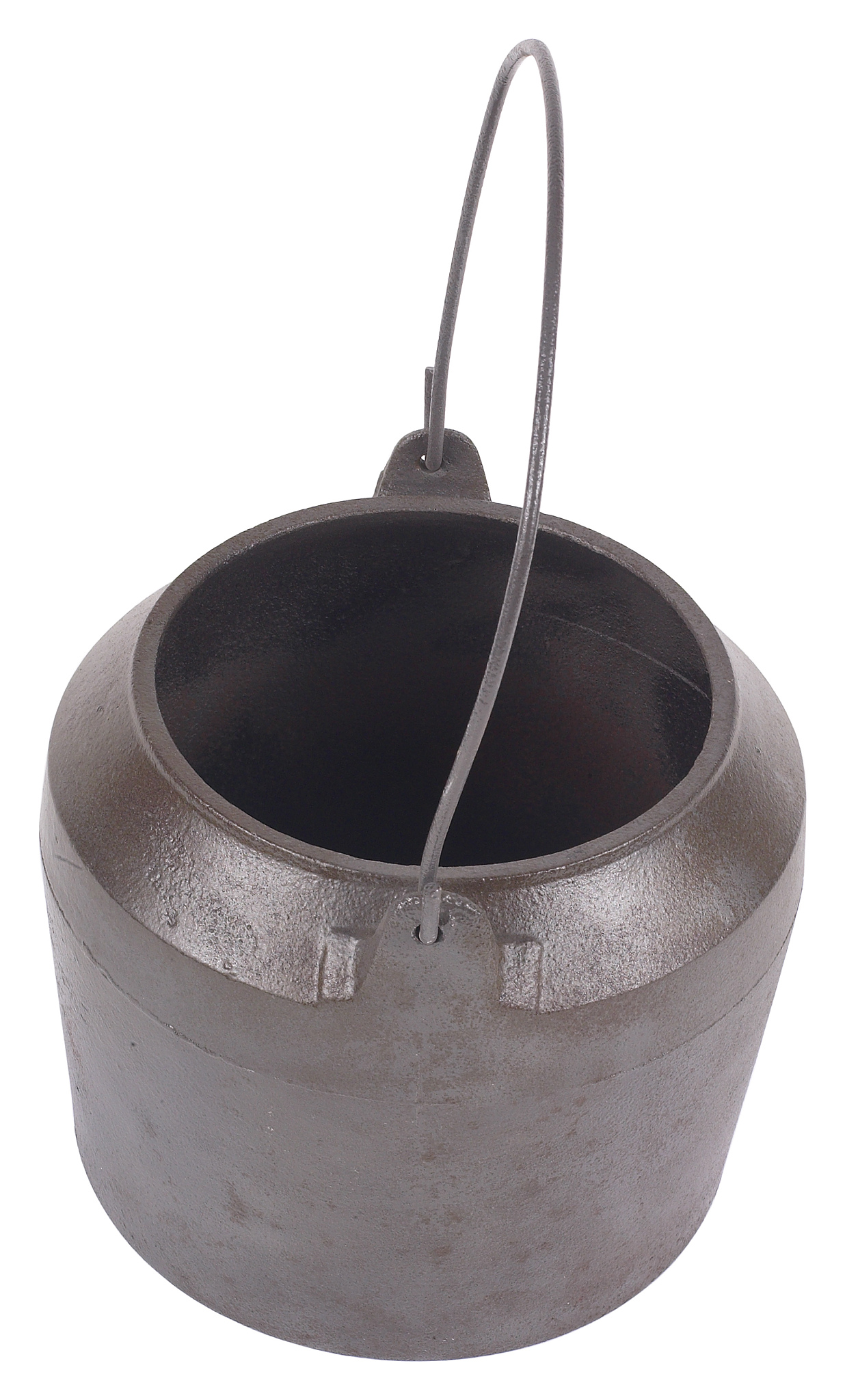 下面文字按照逗号分行排列：这是小伙给丈母娘专门制造的无烟柴火炉现在的厨房都用上了液化气可丈母娘一点都不开心老是唠叨着柴火做的饭菜才好吃小伙为了完成丈母娘的小小心愿竟然用一个塑料筐快速的造了个无烟柴火炉丈母娘看到后别提有多开心了下面我们一起来看看制造过程也许你们家也有个念旧的丈母娘呢！把丈母娘装红薯的塑料筐拿来一用用透明胶带封上一层这框框的洞洞太多了将所有洞洞全部覆盖掉倒入200克植物油用刷子均匀的