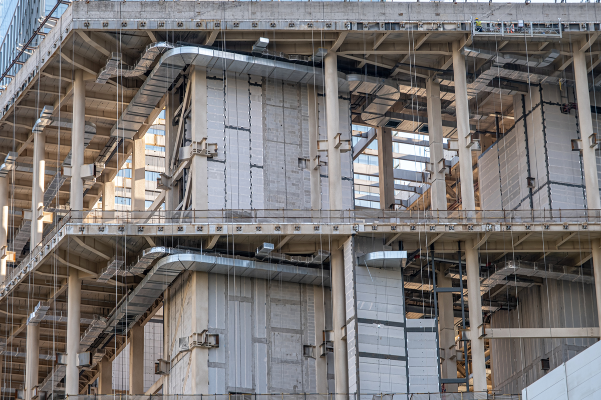 写一篇不少于500词的使用金属建筑套件加快建造速度的文章