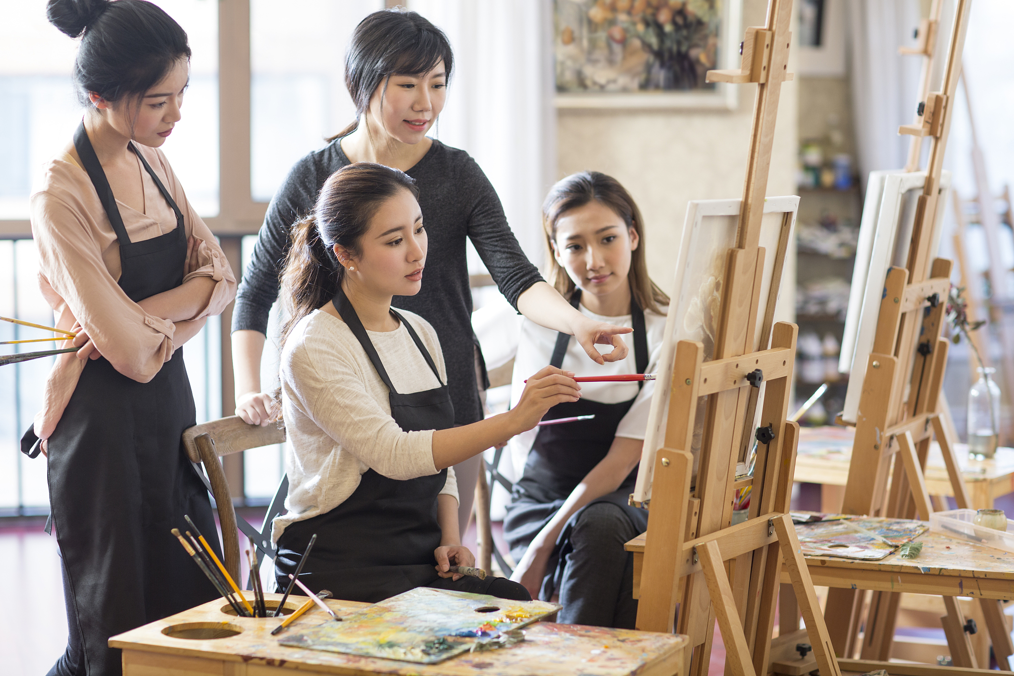 小学初中美术教师年度工作评价与建议