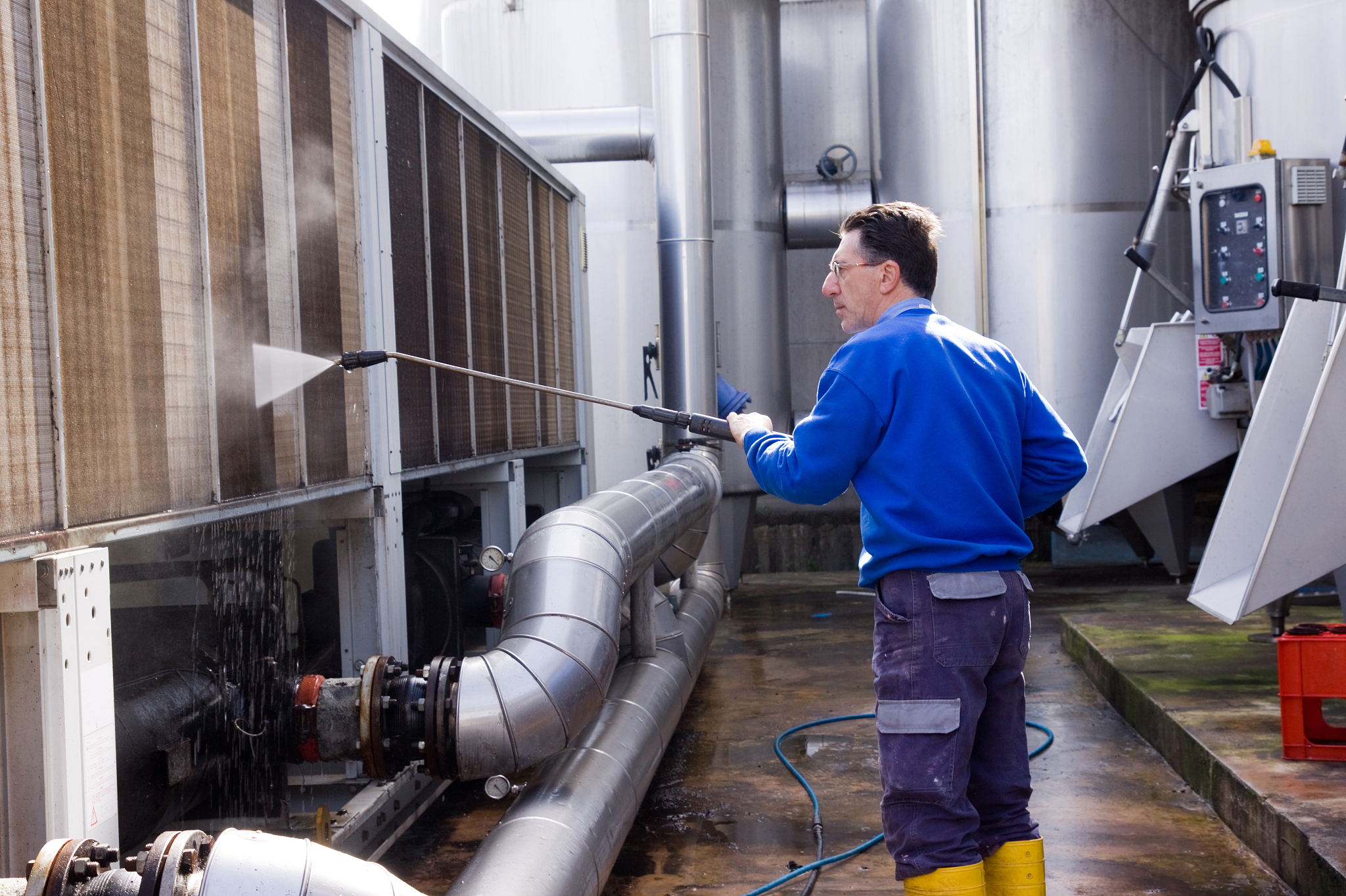 洁净管道内表面处理：酸洗、碱洗和钝化