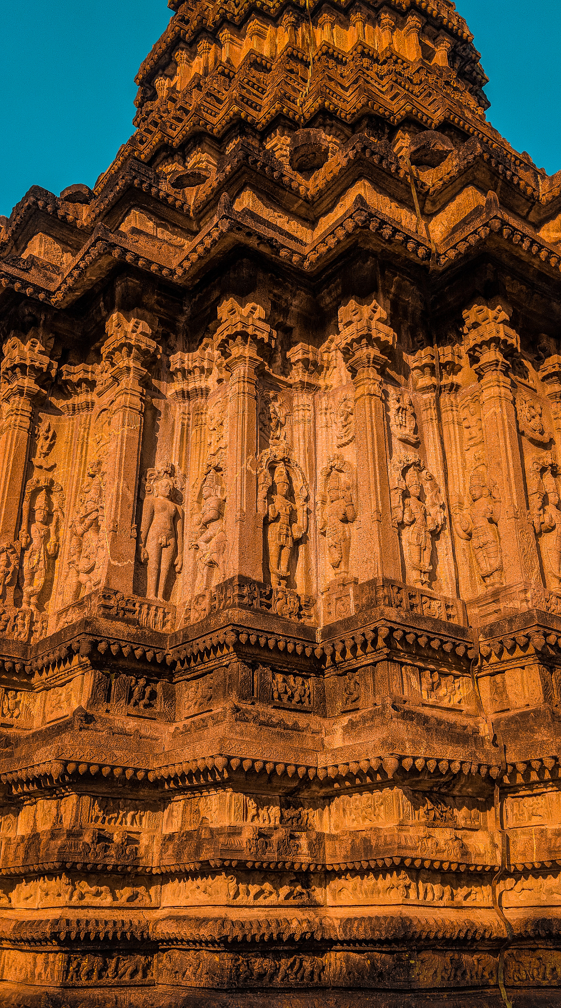 请用英语介绍一下你的家乡马鞍山，简短一点