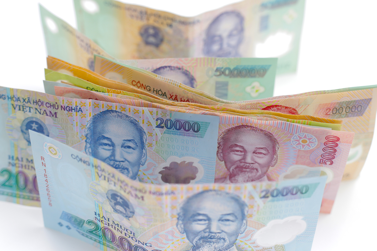 2000万越南盾兑换美金是多少？