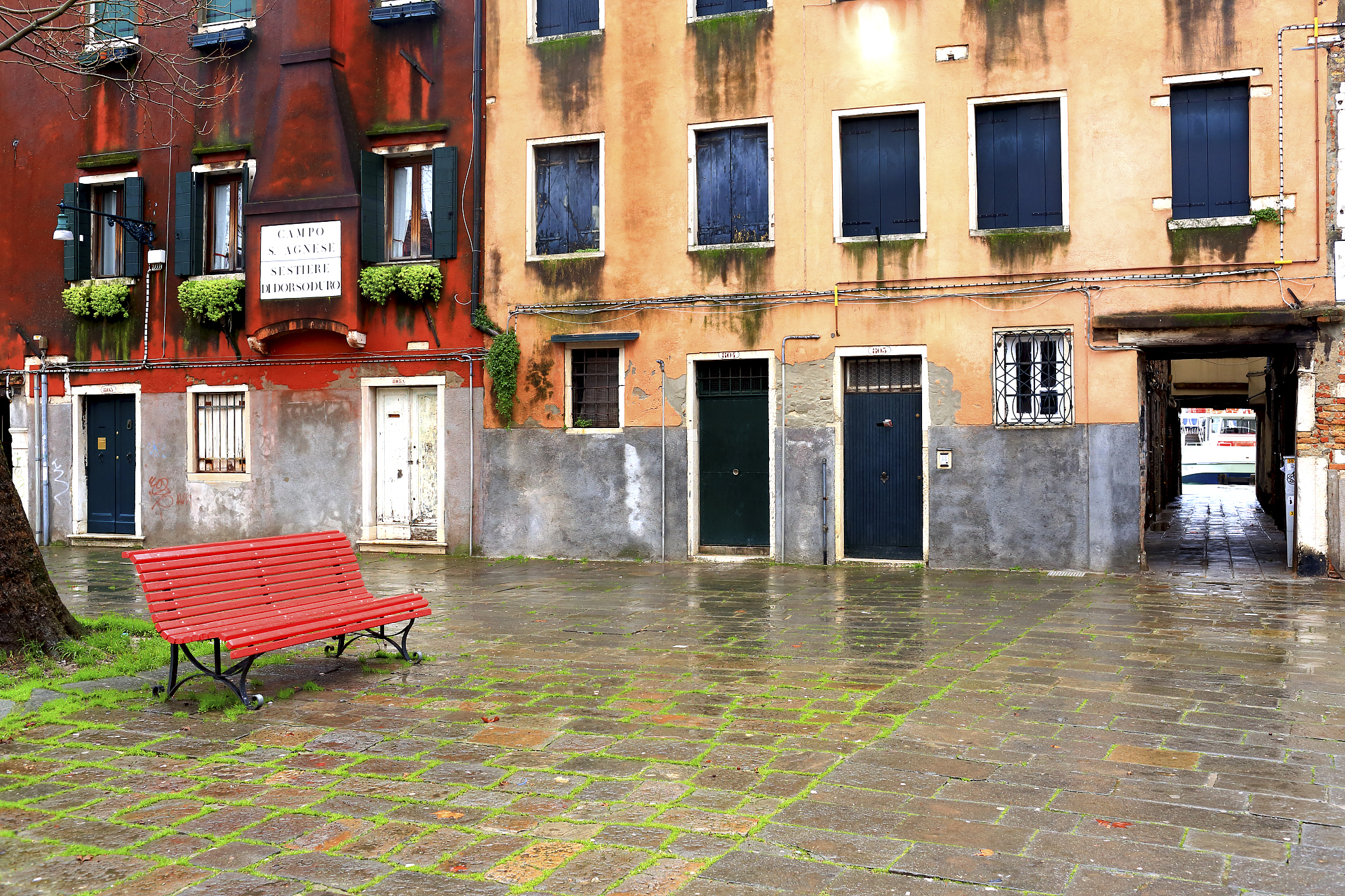 dorsoduro, the little s. agnese square.
