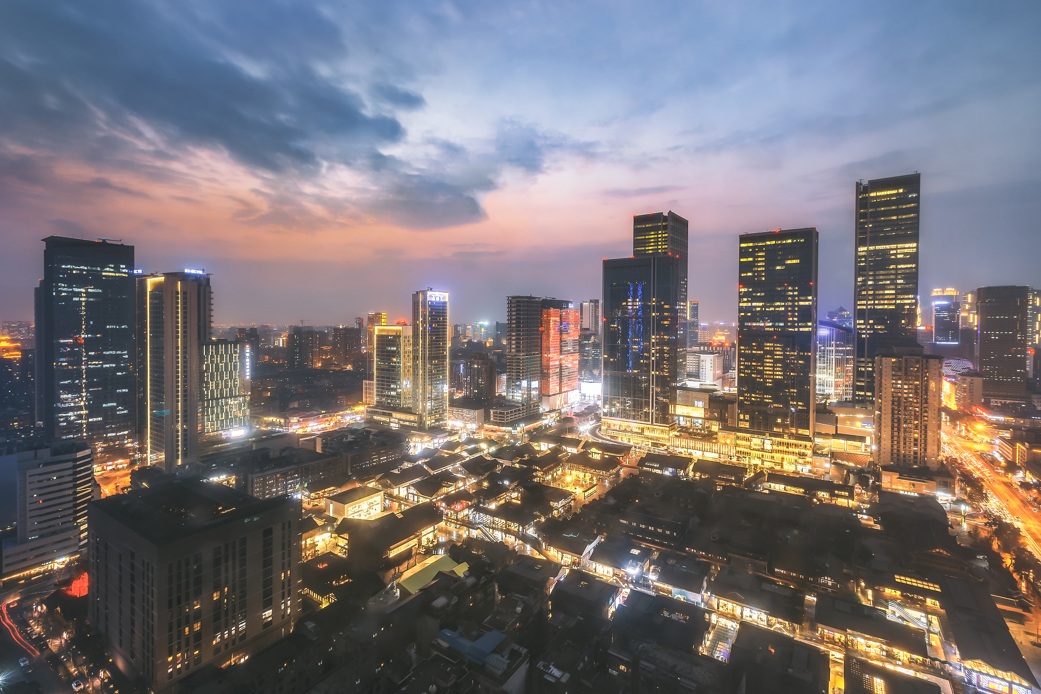 成都建筑学校管理机制是怎样的