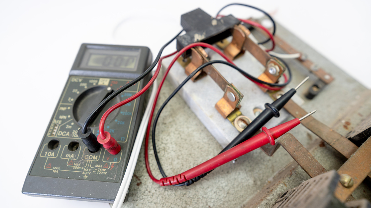 电磁炉发热盘铝线端子过热原因及解决方法