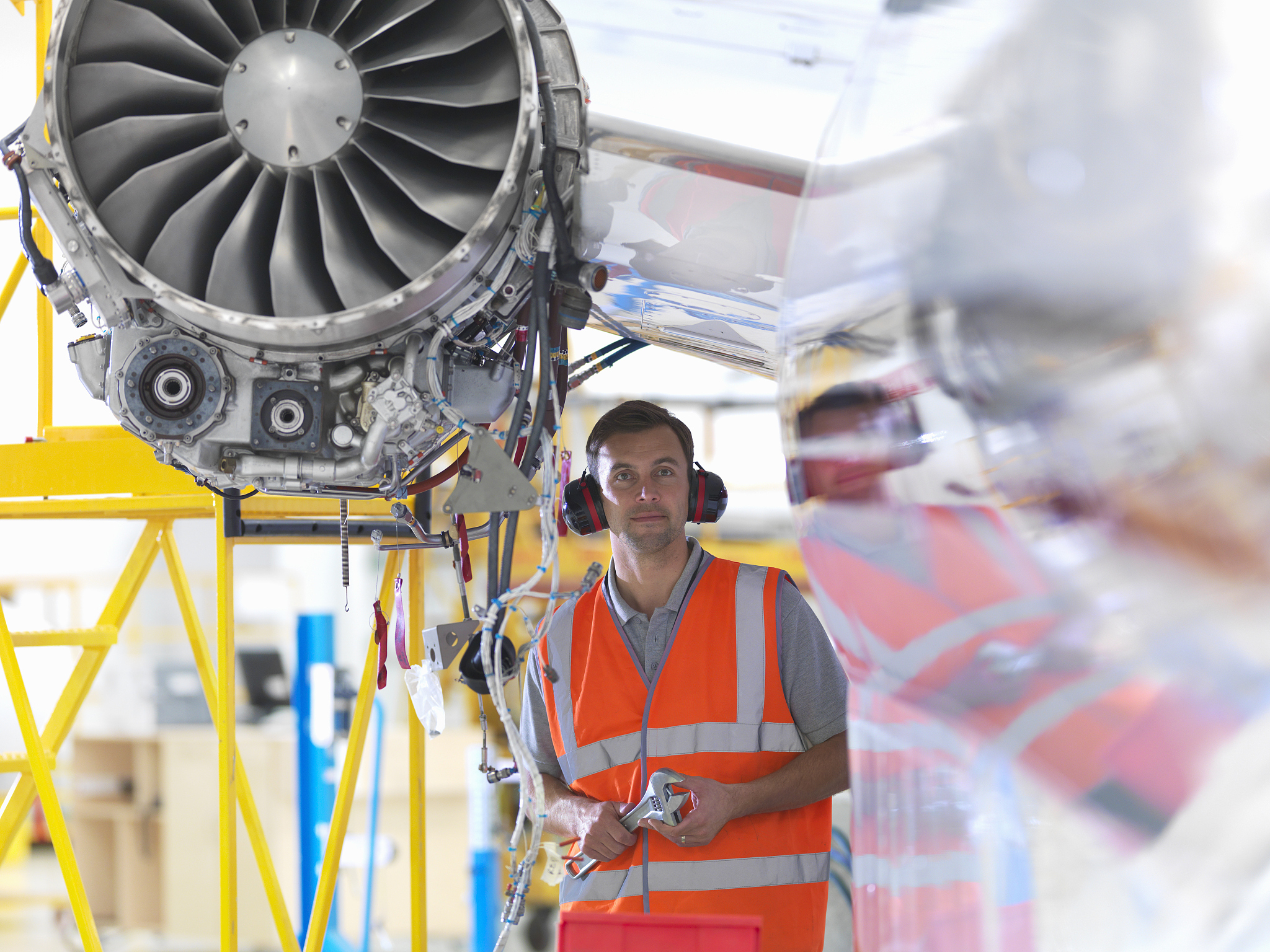 飞机发动机维修技术发展史：从早期到数字化智能化