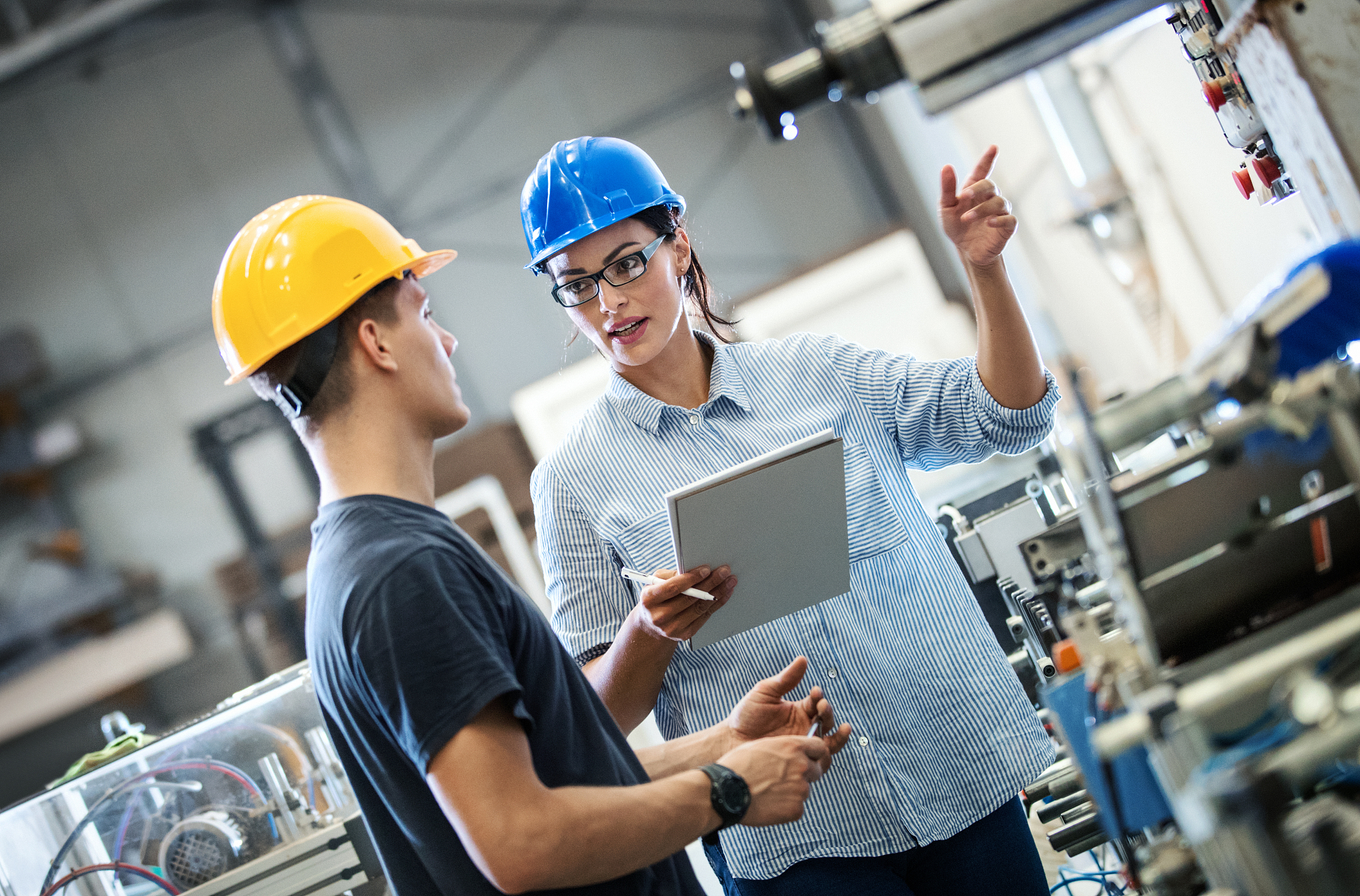 写一篇在工厂的故事