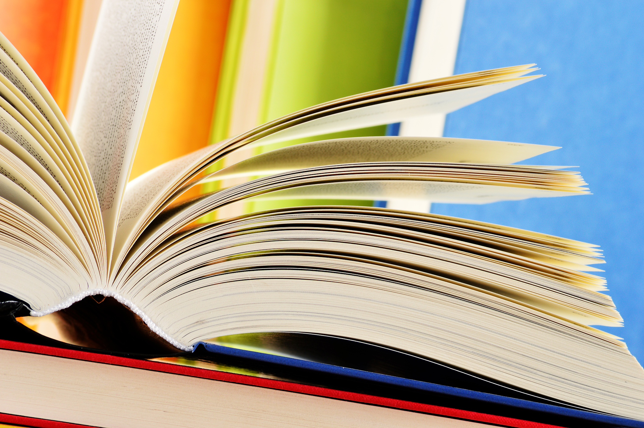 一个风一个汤去掉三点水，