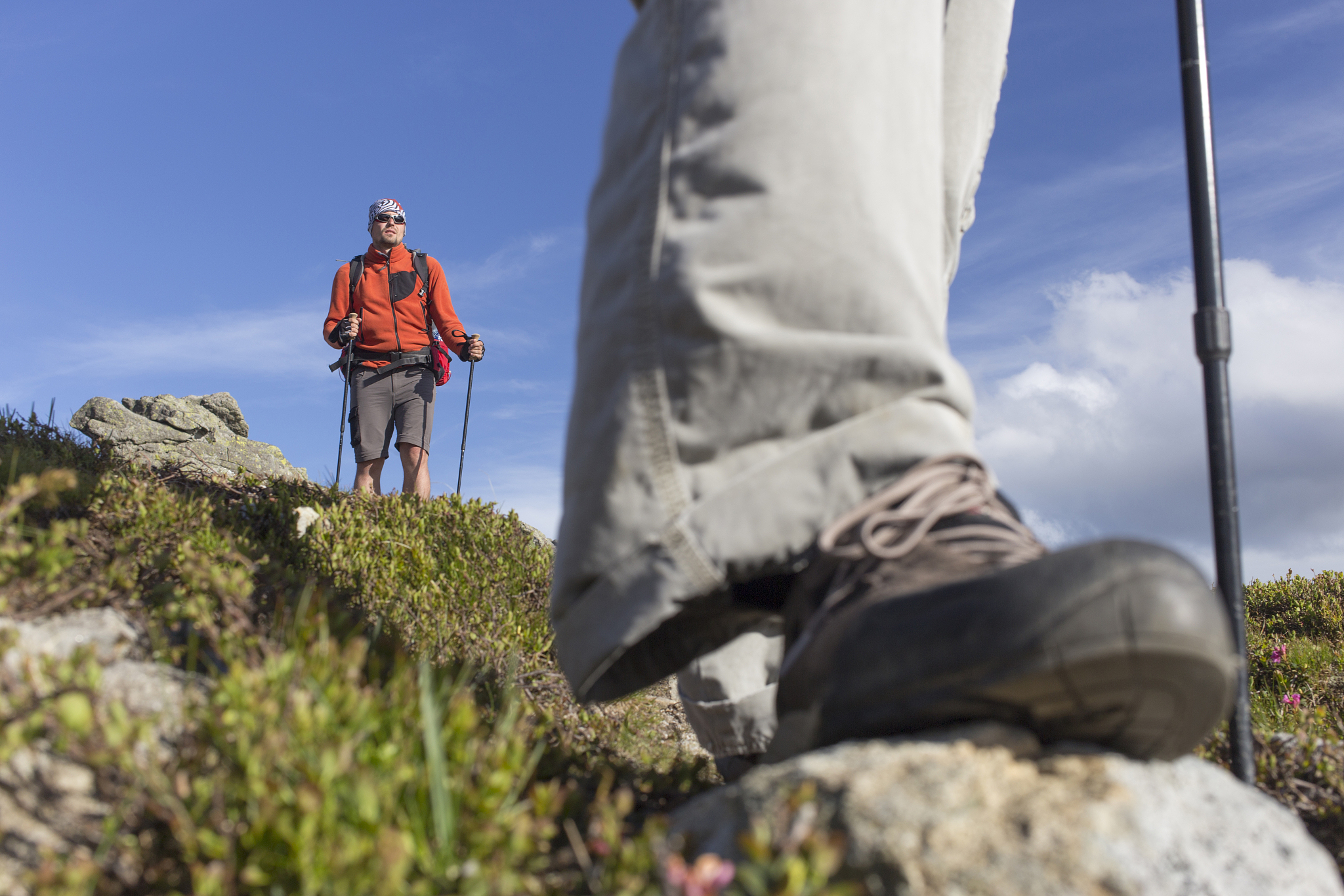 North Face 黑色登山包：40-50L 大容量，超高性价比