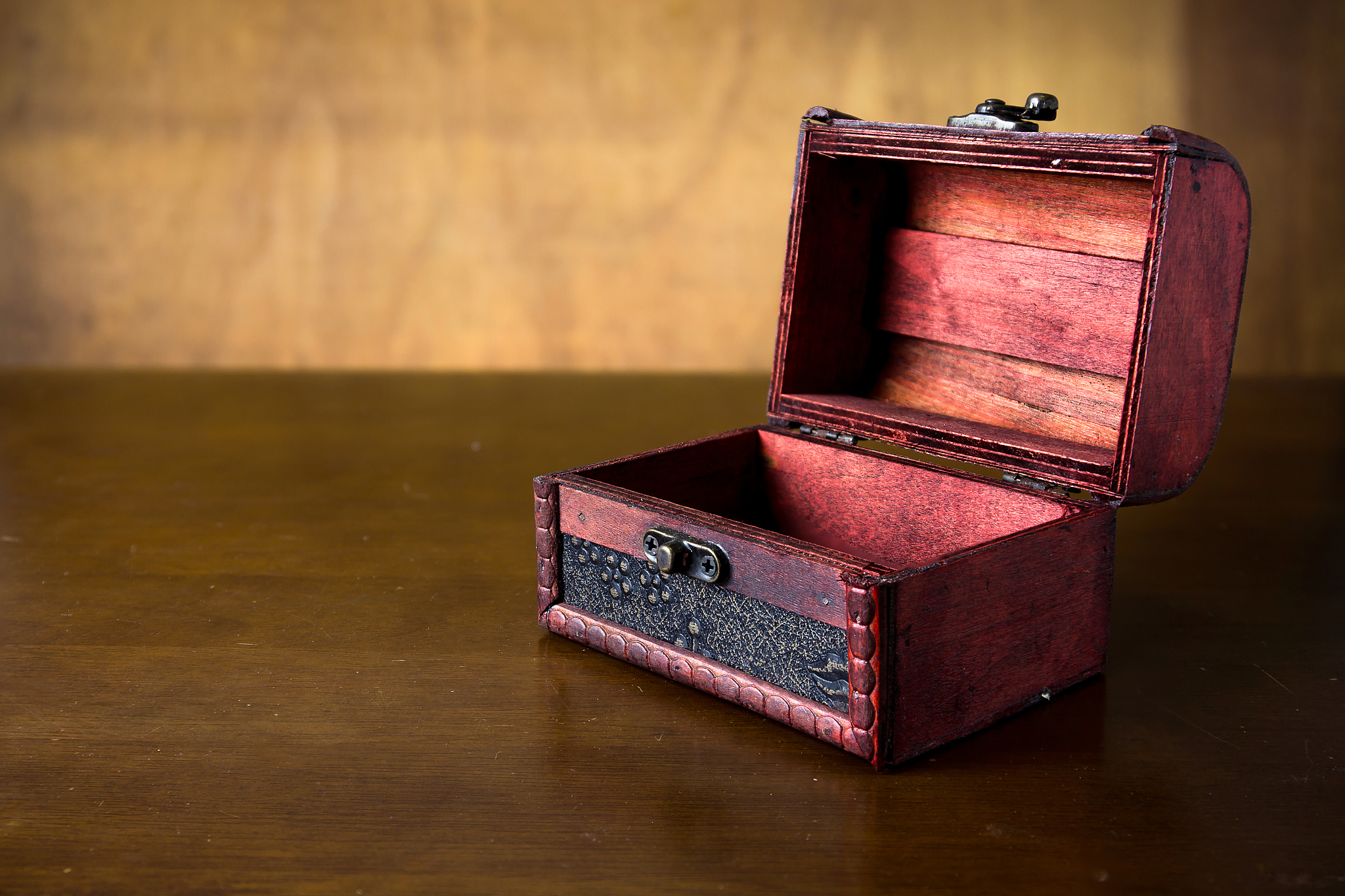 请以雅思口语Part 2的标准回答问题 Describe an object that you think is beautiful 时长为两分钟