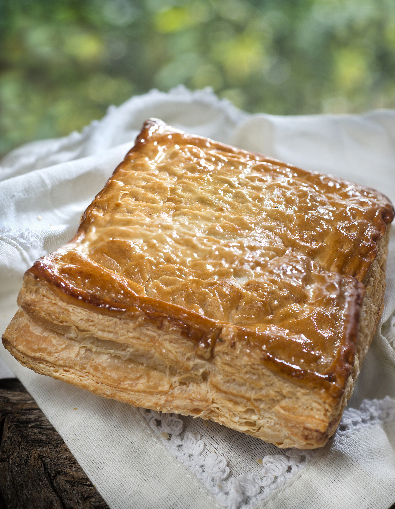 多选题 高校通过增强劳动的仪式感推进校园劳动文化建设的形式有。A劳动打卡B校园劳动清单C劳动成果拍摄纪念照片D在学生负责劳动的区域内标明负责学生的名字